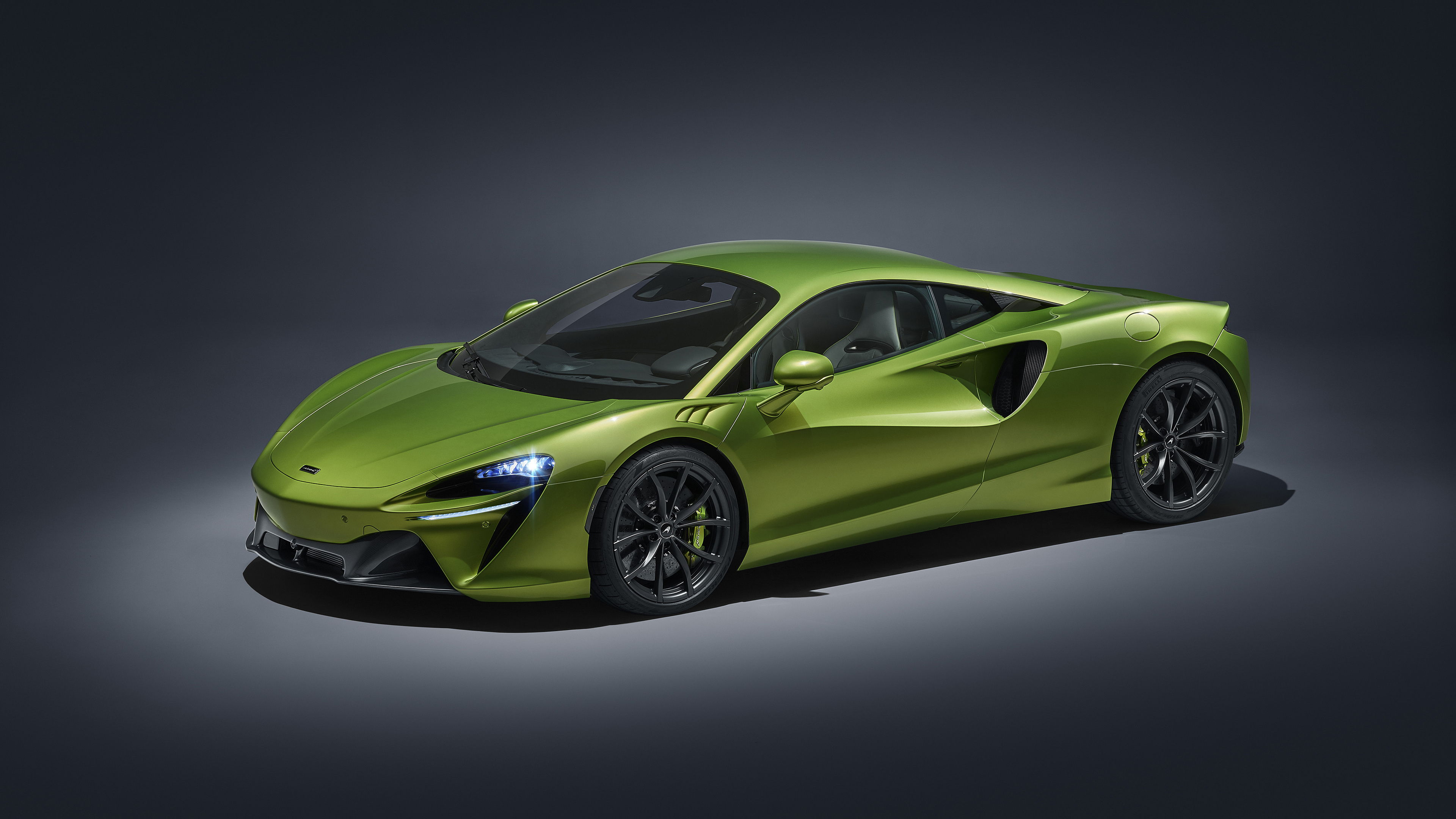 McLaren Artura, Sports car hybrid, Electric green cars, Simple background, 3840x2160 4K Desktop