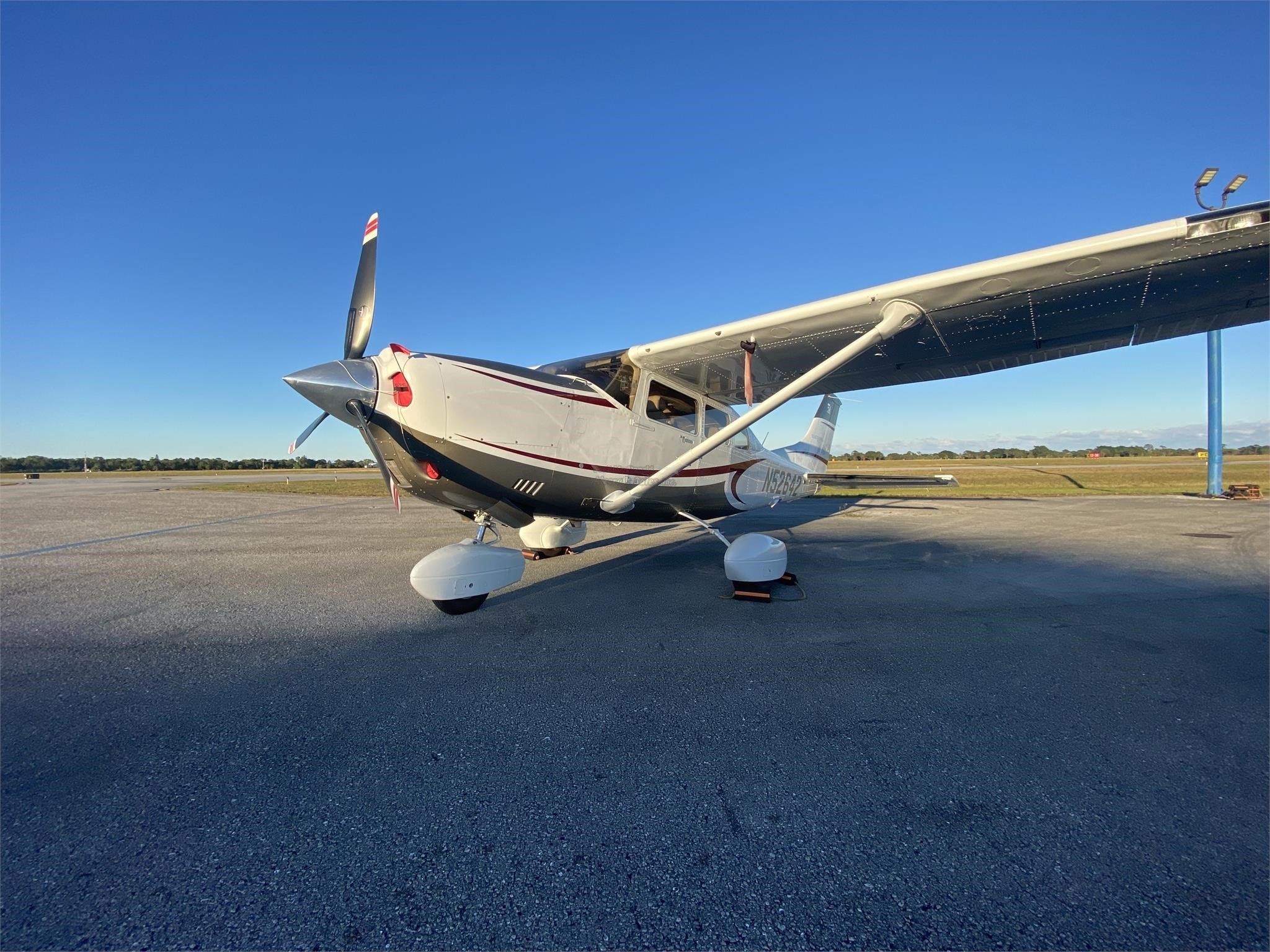 1997 Cessna 172R, Skyhawk for sale, Private aircraft, Aviation enthusiasts, 2050x1540 HD Desktop