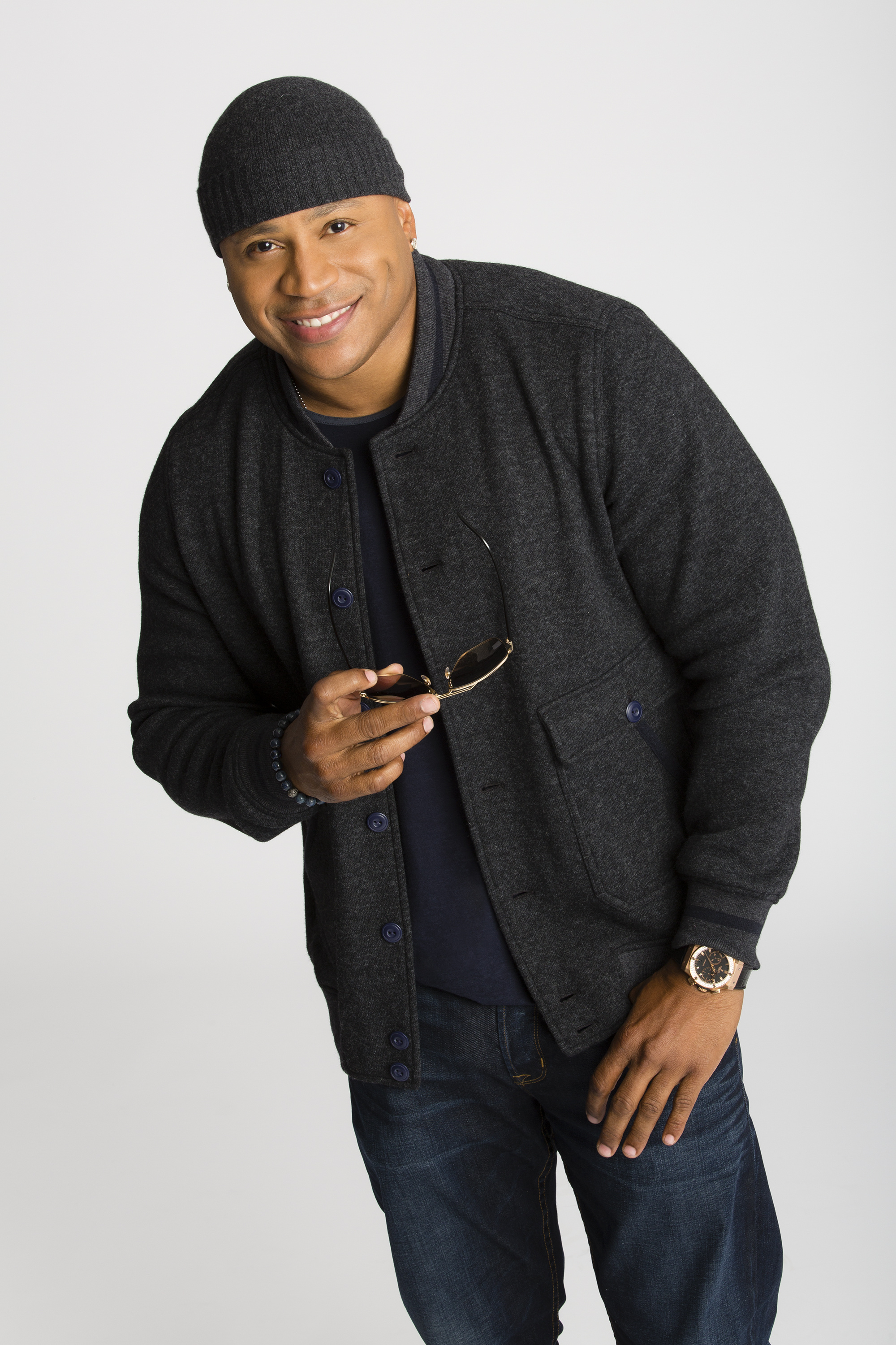 LL Cool J wallpapers, Music-themed, High-quality images, Celebrity photography, 2000x3000 HD Handy