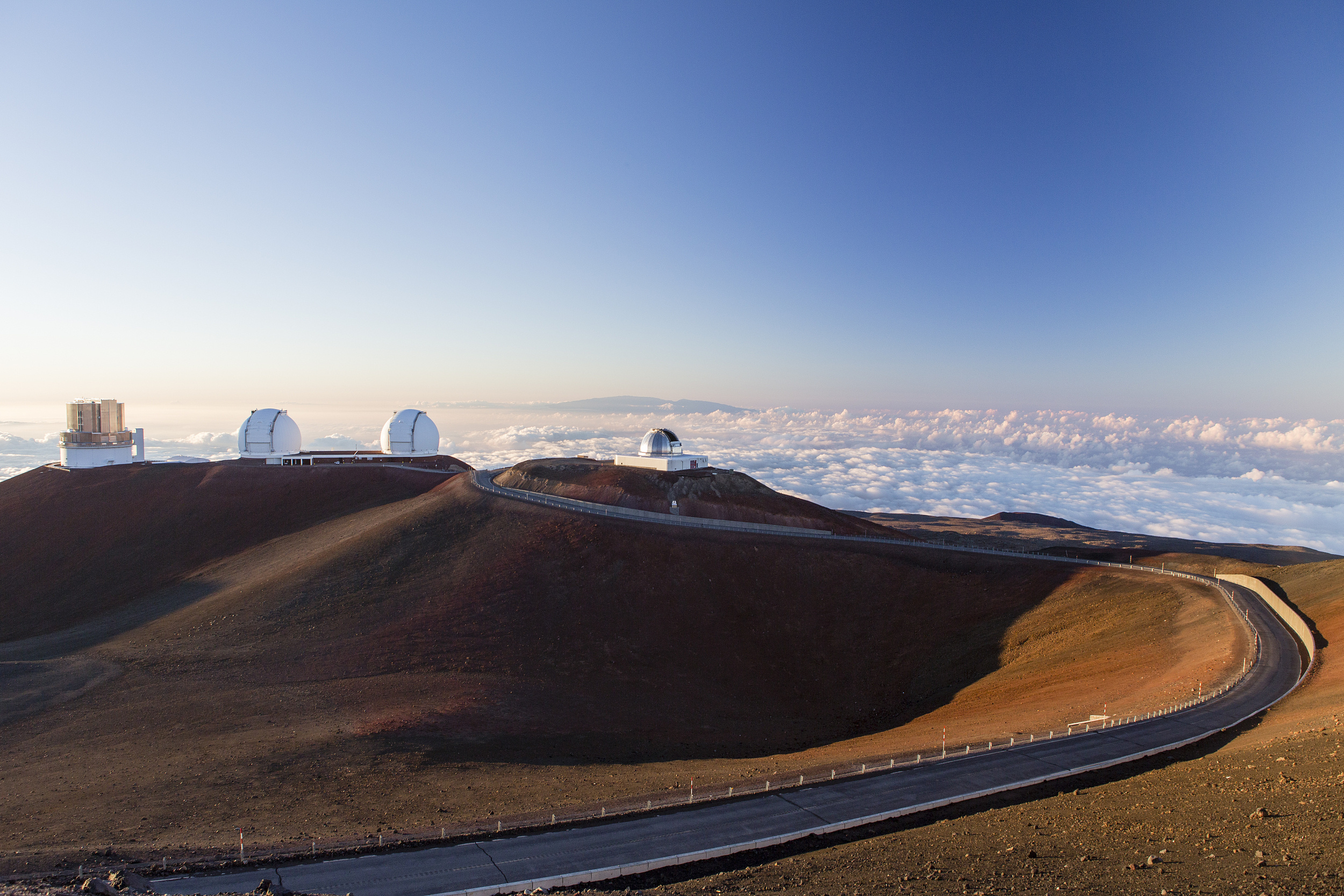 Mauna Kea Observatories, Summit attraction, Address and hours, Nearby hotels and food, 2500x1670 HD Desktop