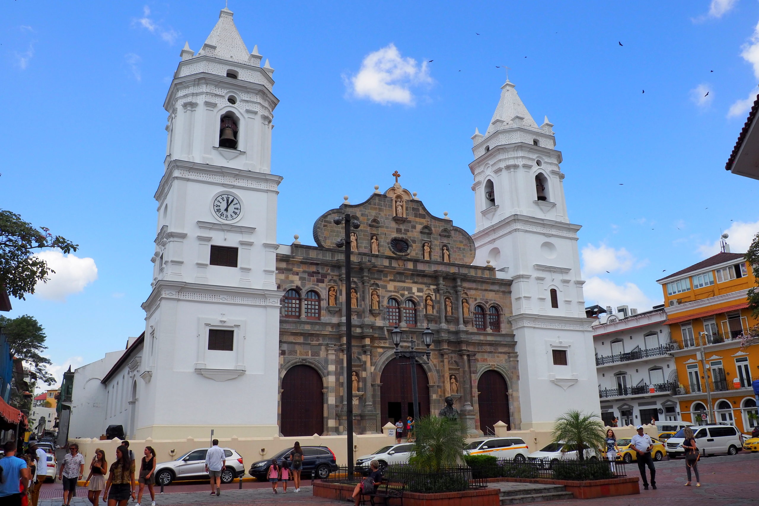 Panama City, Casco neighborhood, Vibrant culture, Tropical paradise, 2560x1710 HD Desktop