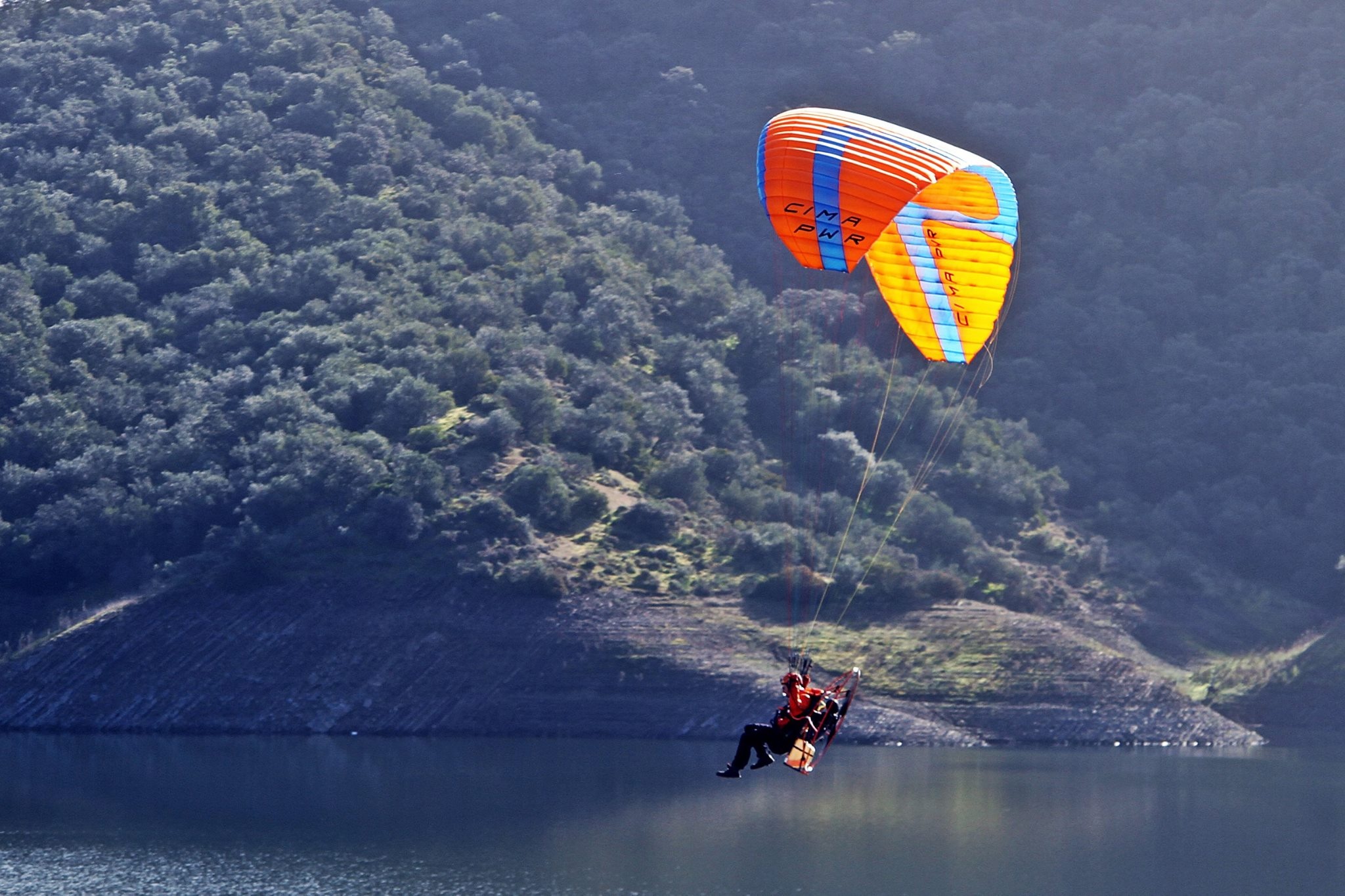 Paramotoring: Ozone Kona 2 powered paraglider, Foot launch type. 2050x1370 HD Background.