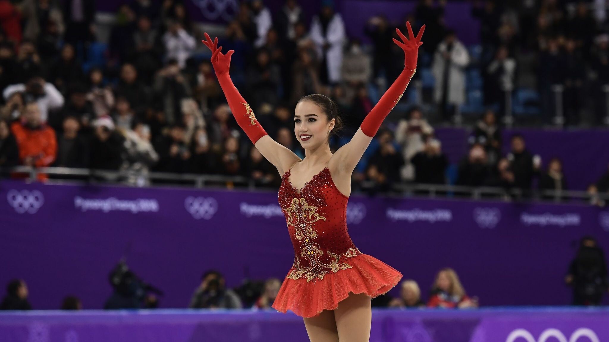 Alina Zagitova: She won the gold medal at the 2018 Olympics at the age of 15 years and 281 days. 2050x1160 HD Background.