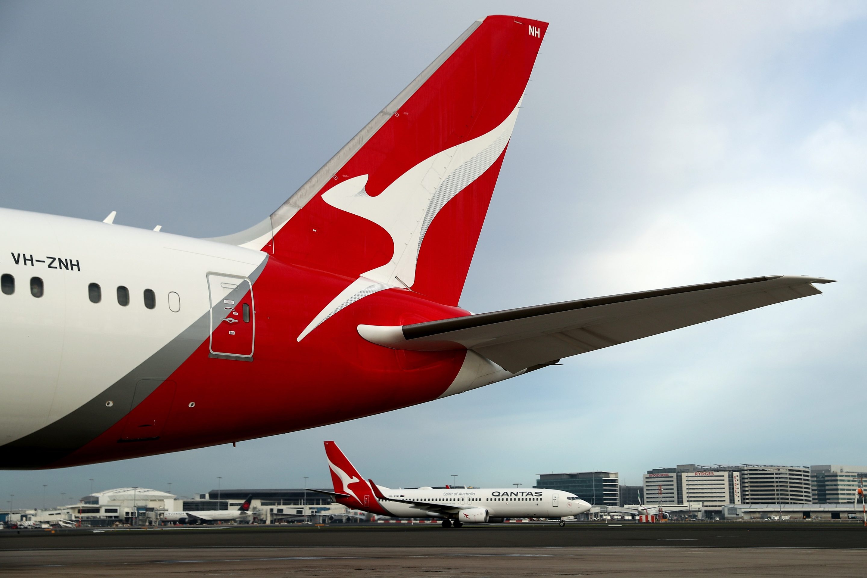 Qantas airlines, Financially secure, Pandemic success, Fortune magazine report, 2880x1920 HD Desktop