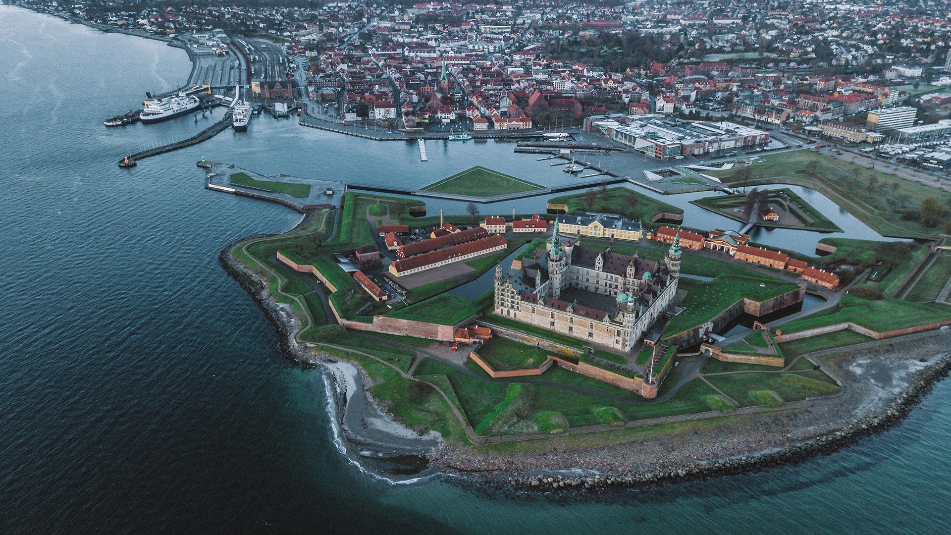 Elsinore, Kronborg Castle, Scenic view, Coastal beauty, 1920x1080 Full HD Desktop