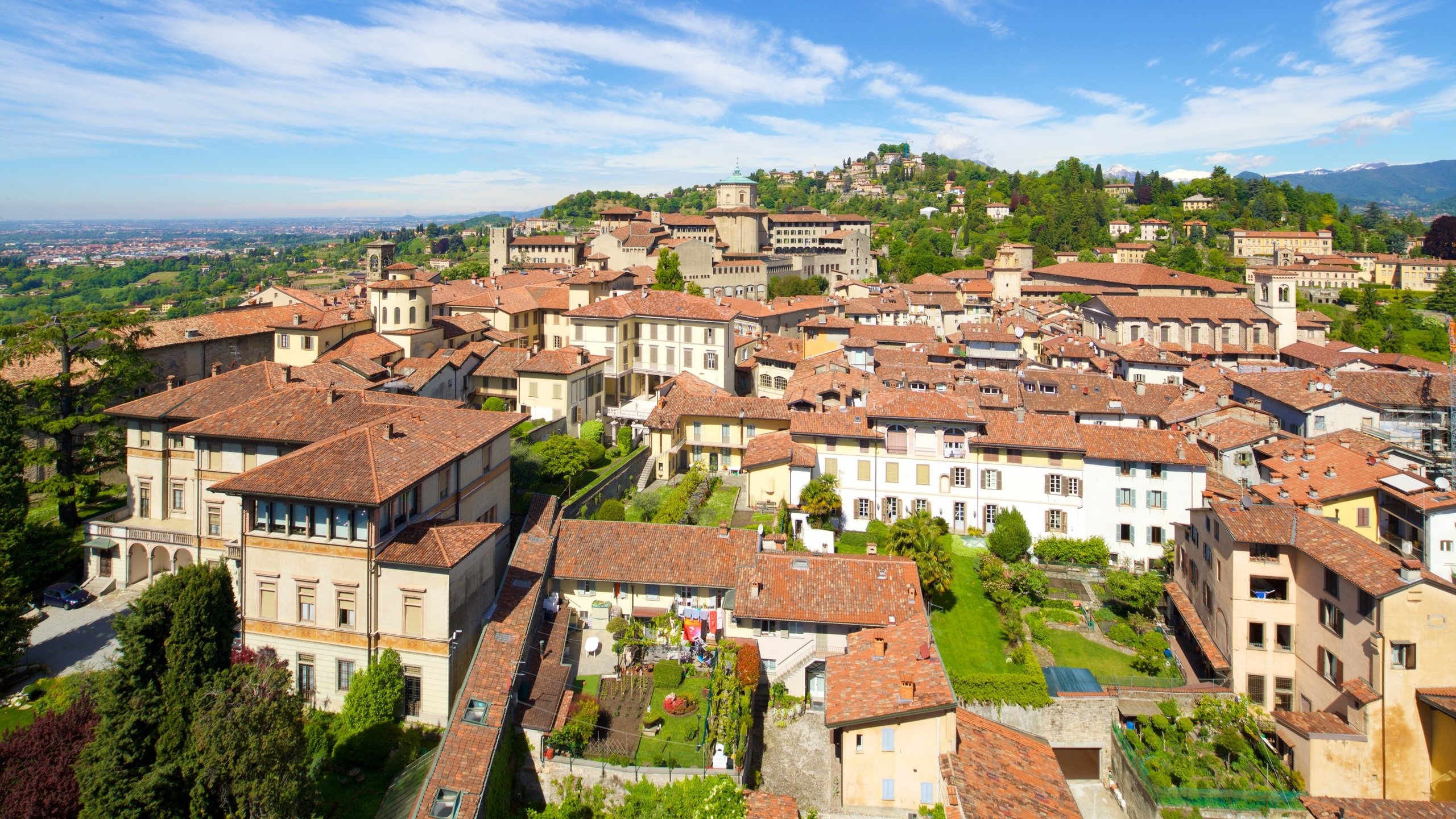 Ferienwohnung Bergamo, Italy, Comfortable stays, Fewo direkt, 2560x1450 HD Desktop