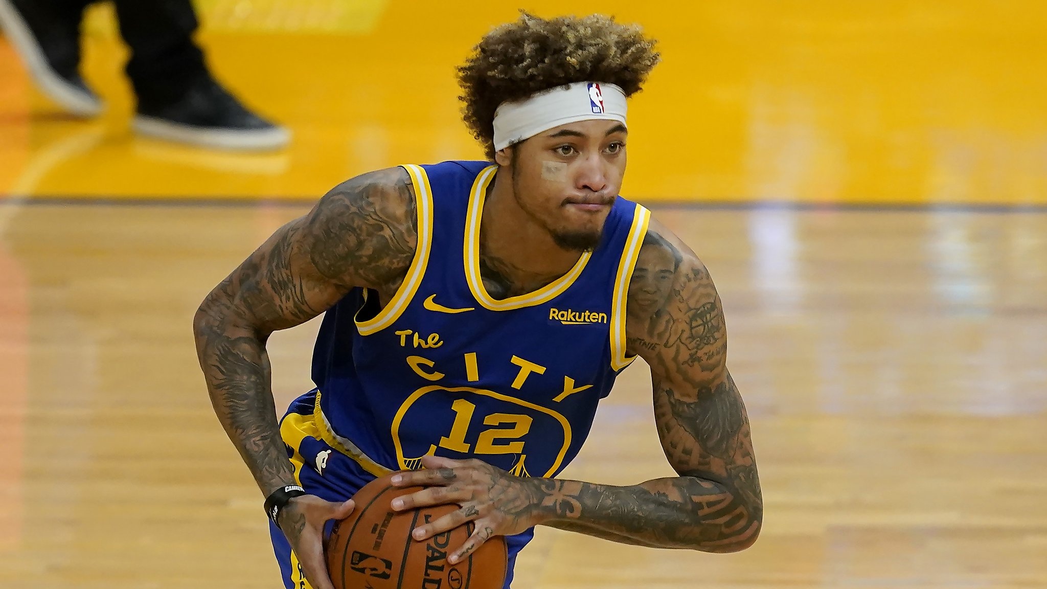 Kelly Oubre, Golden State Warriors, Trade rumors, Team's decision, 2050x1160 HD Desktop