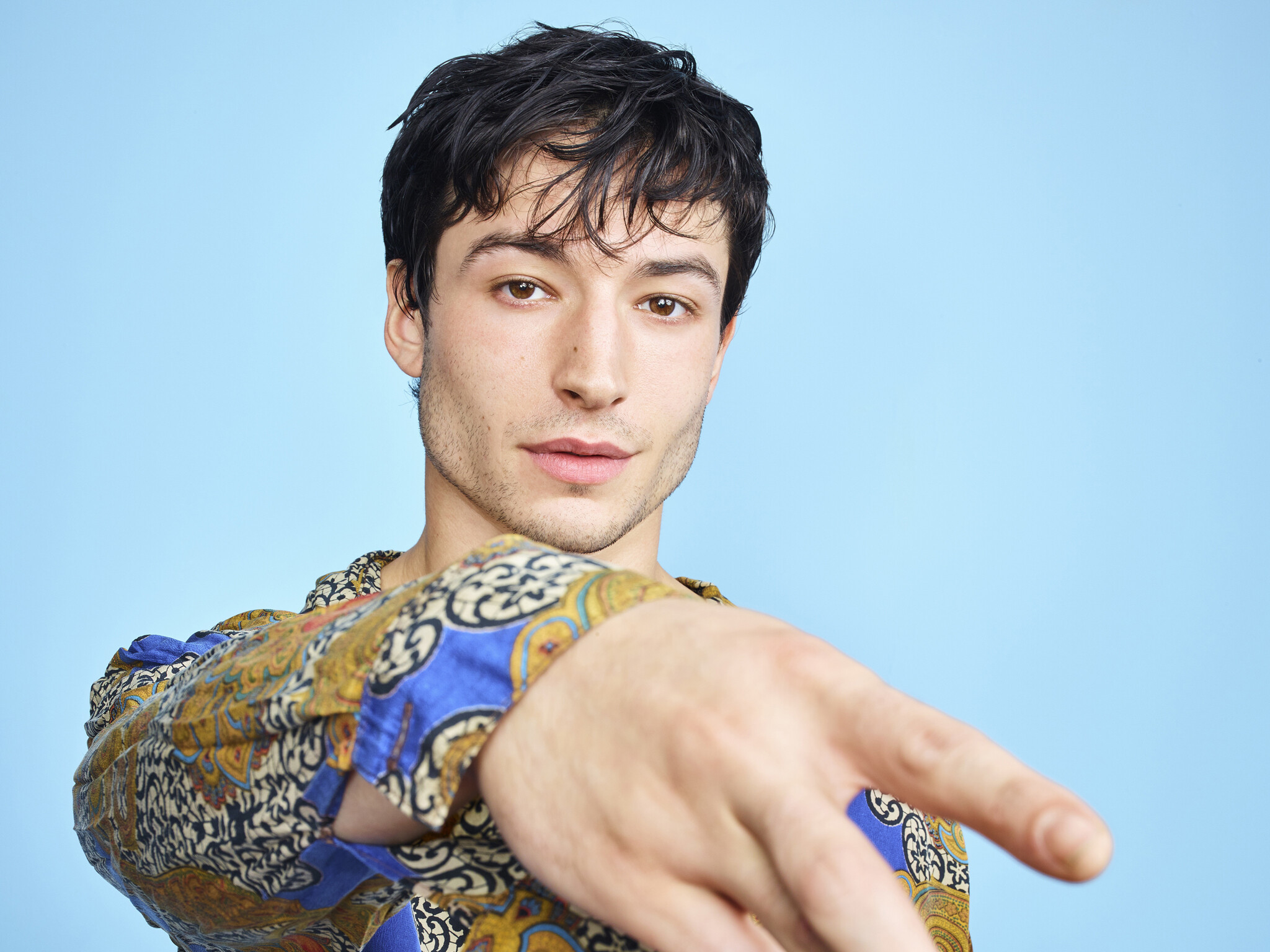 Ezra Miller, Silly being, Casual style, Down to earth, 2050x1540 HD Desktop