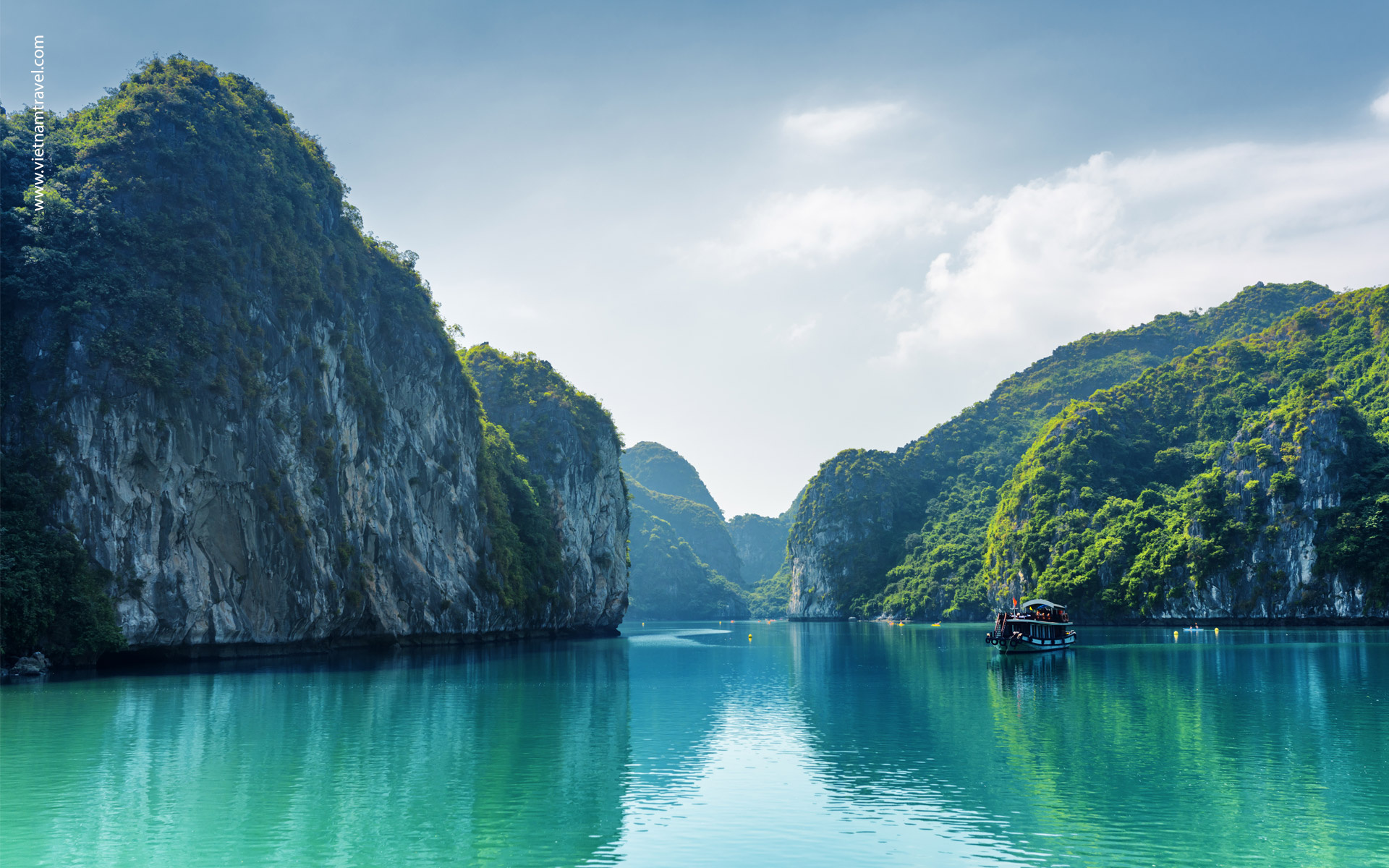 Ha Long, Best wallpaper pictures, Shared by Ryan Simpson, Captivating scenery, 1920x1200 HD Desktop