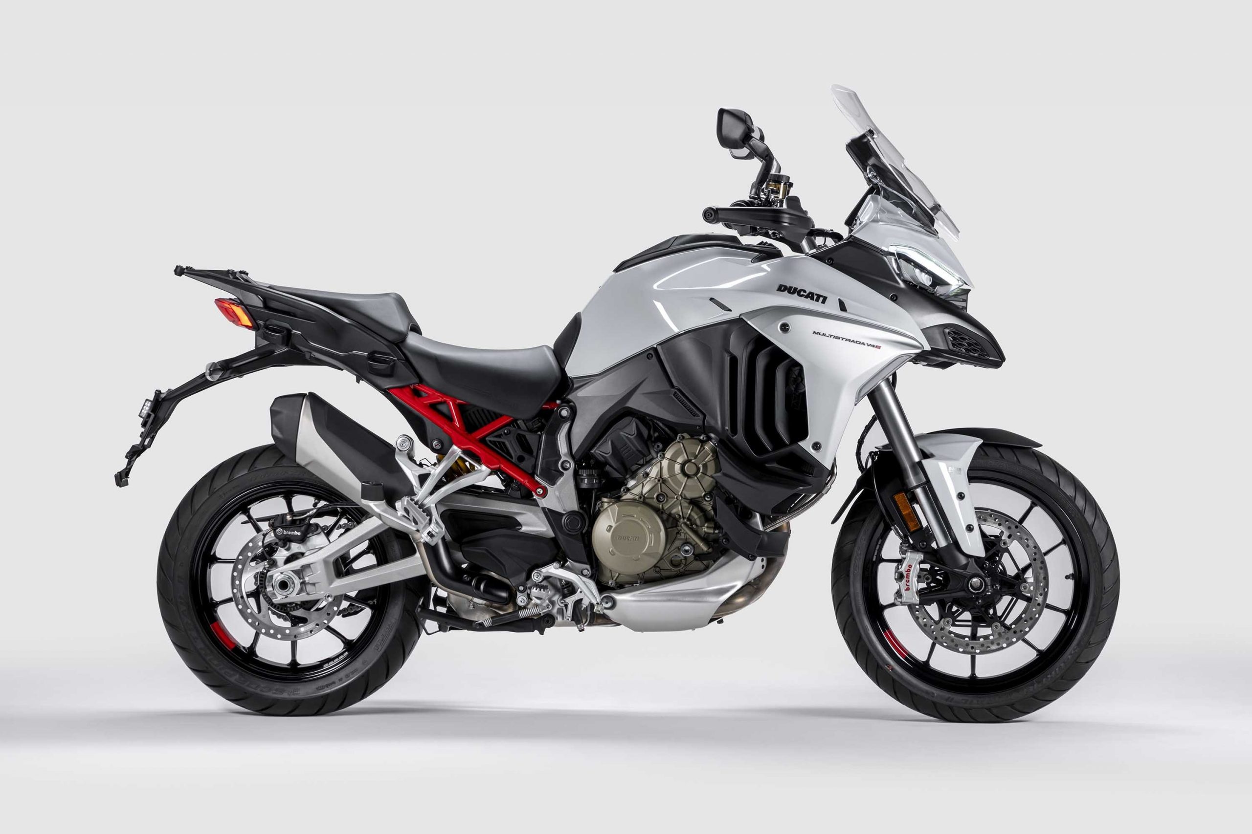Ducati Multistrada V4, Automatic lowering suspension, Top-tier performance, Dynamic ride, 2560x1710 HD Desktop