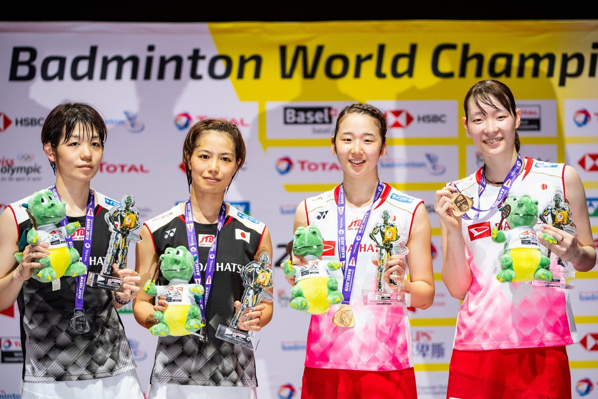 Wakana Nagahara, Yuki badminton, Doubles bronze, Japanese badminton, 2050x1370 HD Desktop
