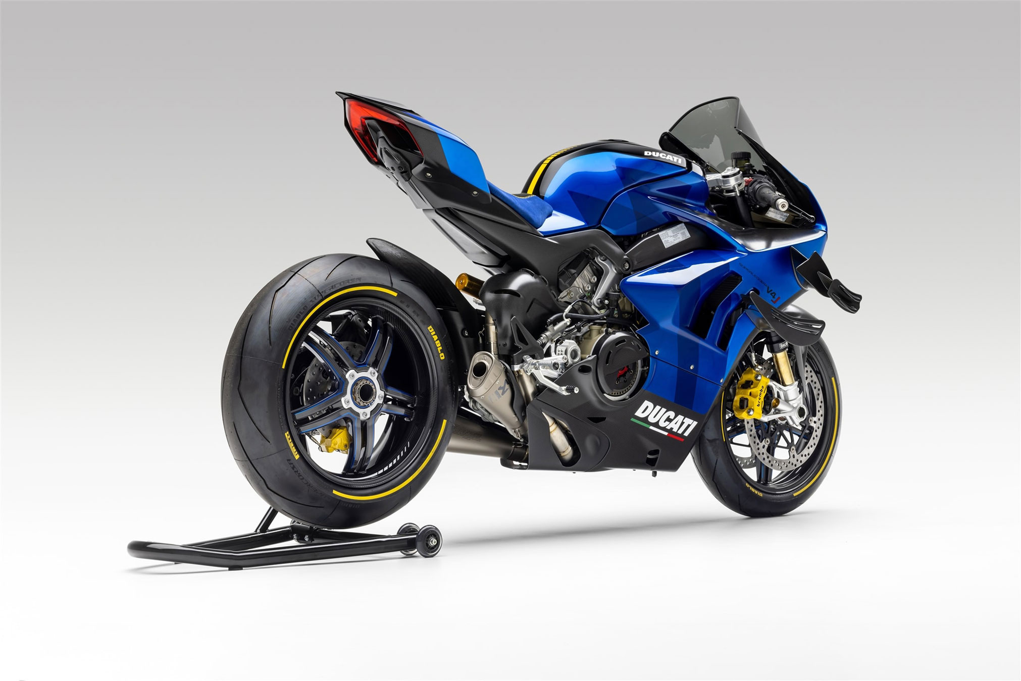 Ducati Superleggera V4, Exclusive model, Exceptional performance, Unica guide, 2030x1350 HD Desktop