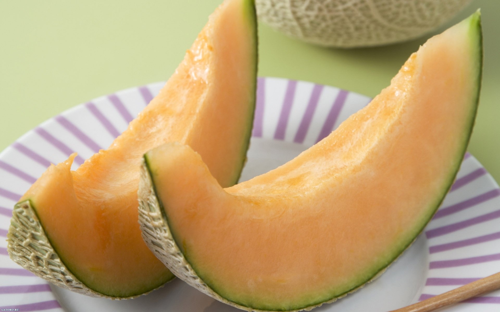 Melon: A juicy, orange summer fruit that's related to the watermelon. 1920x1200 HD Wallpaper.