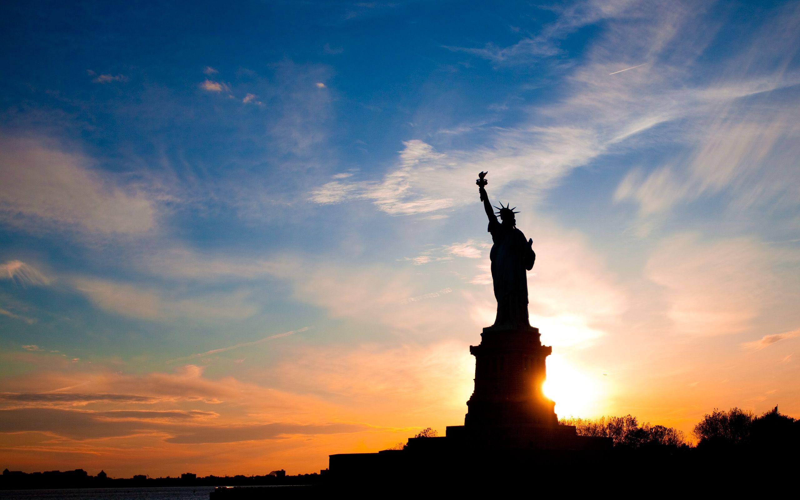 Statue of Liberty, Full HD pictures, USA travels, Best latest wallpapers, 2560x1600 HD Desktop