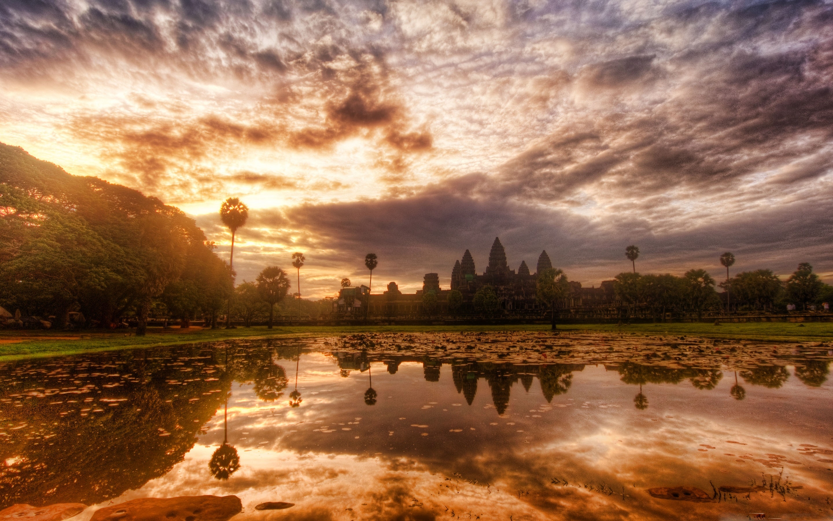 Angkor Wat, Cambodia travel, Serene landscapes, Historical treasures, 2880x1800 HD Desktop