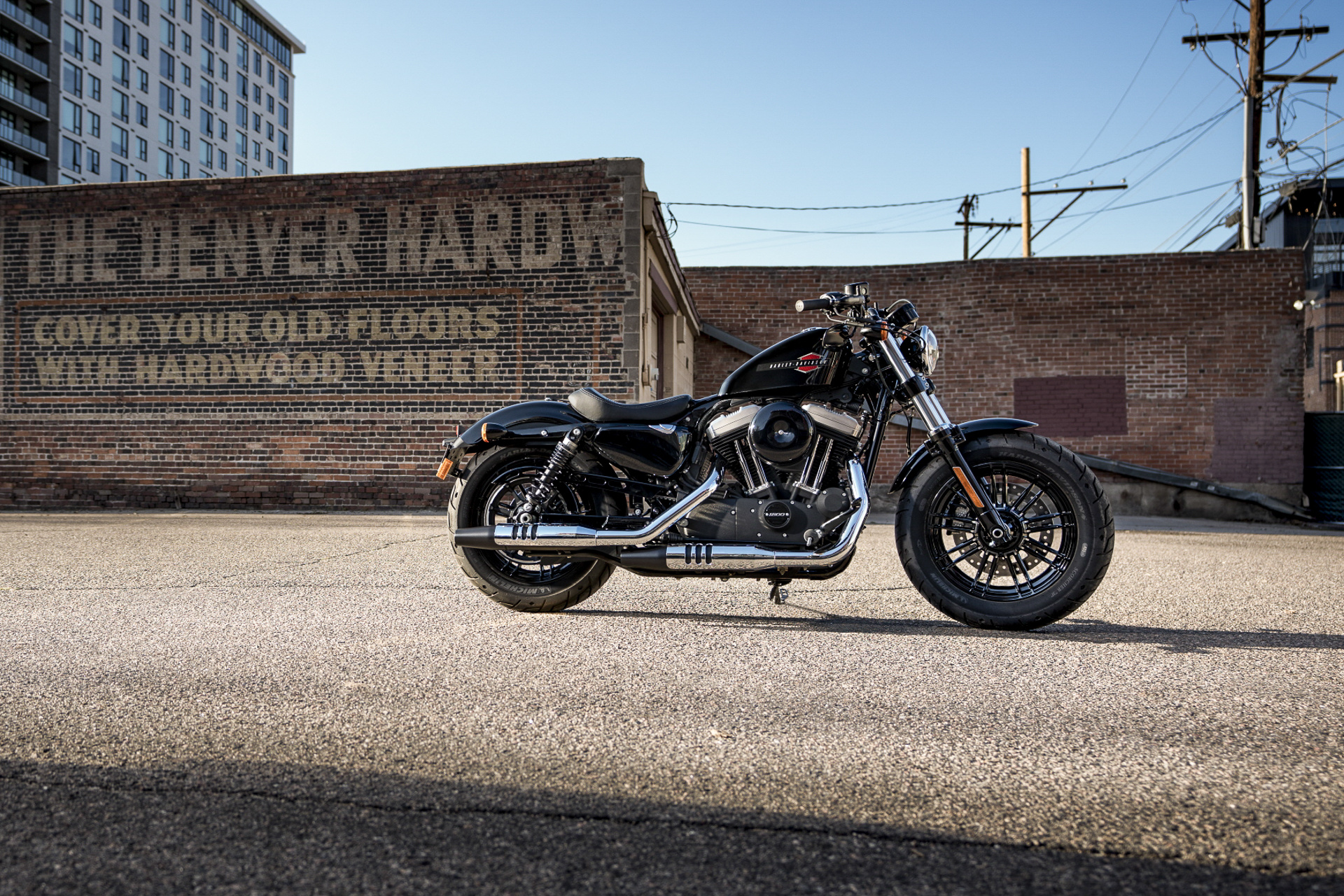 Harley-Davidson Low Rider, Iconic cruiser, Classic design, Rugged attitude, 1920x1280 HD Desktop
