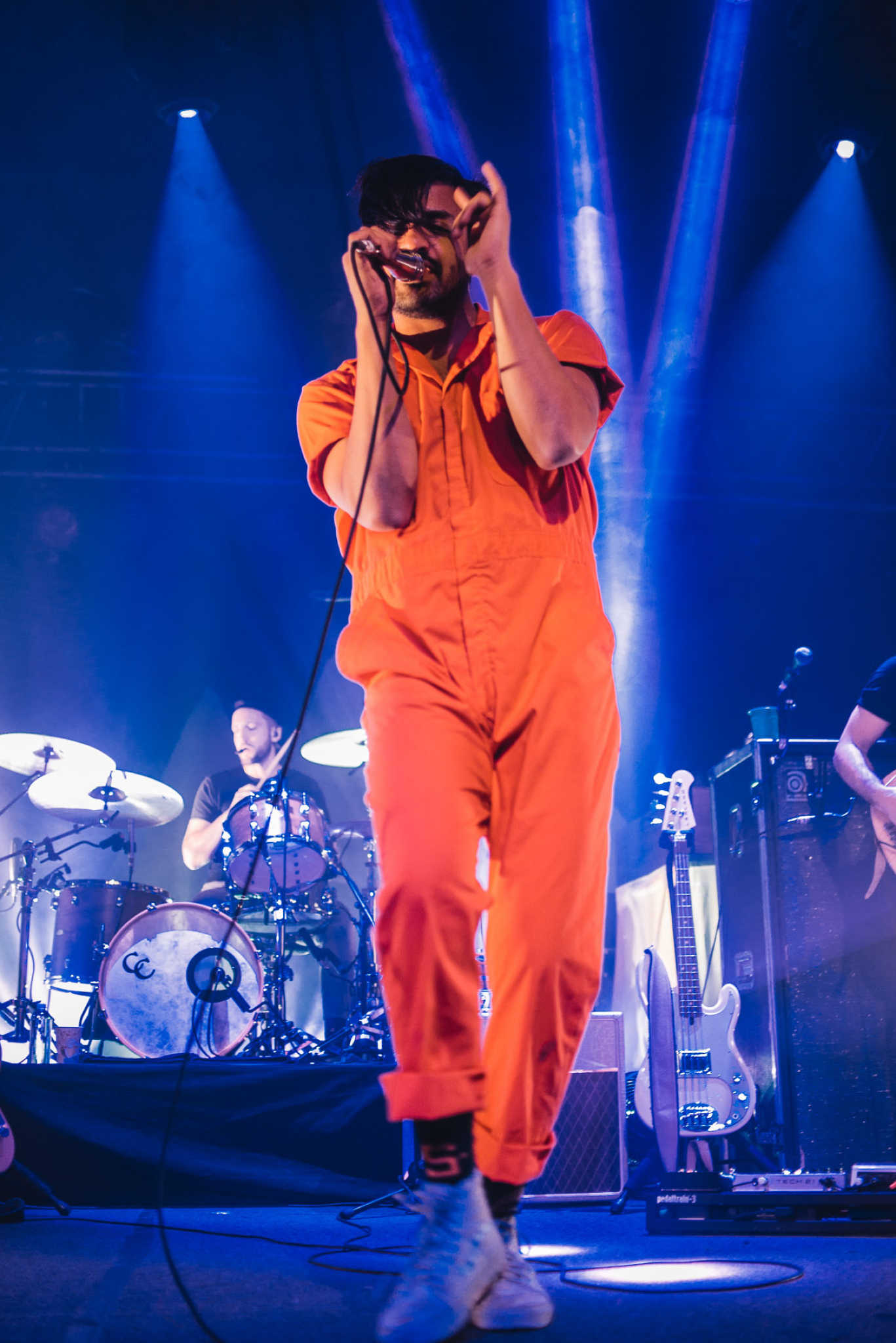 Young the Giant music, Photos review, Visual journey, 1370x2050 HD Handy