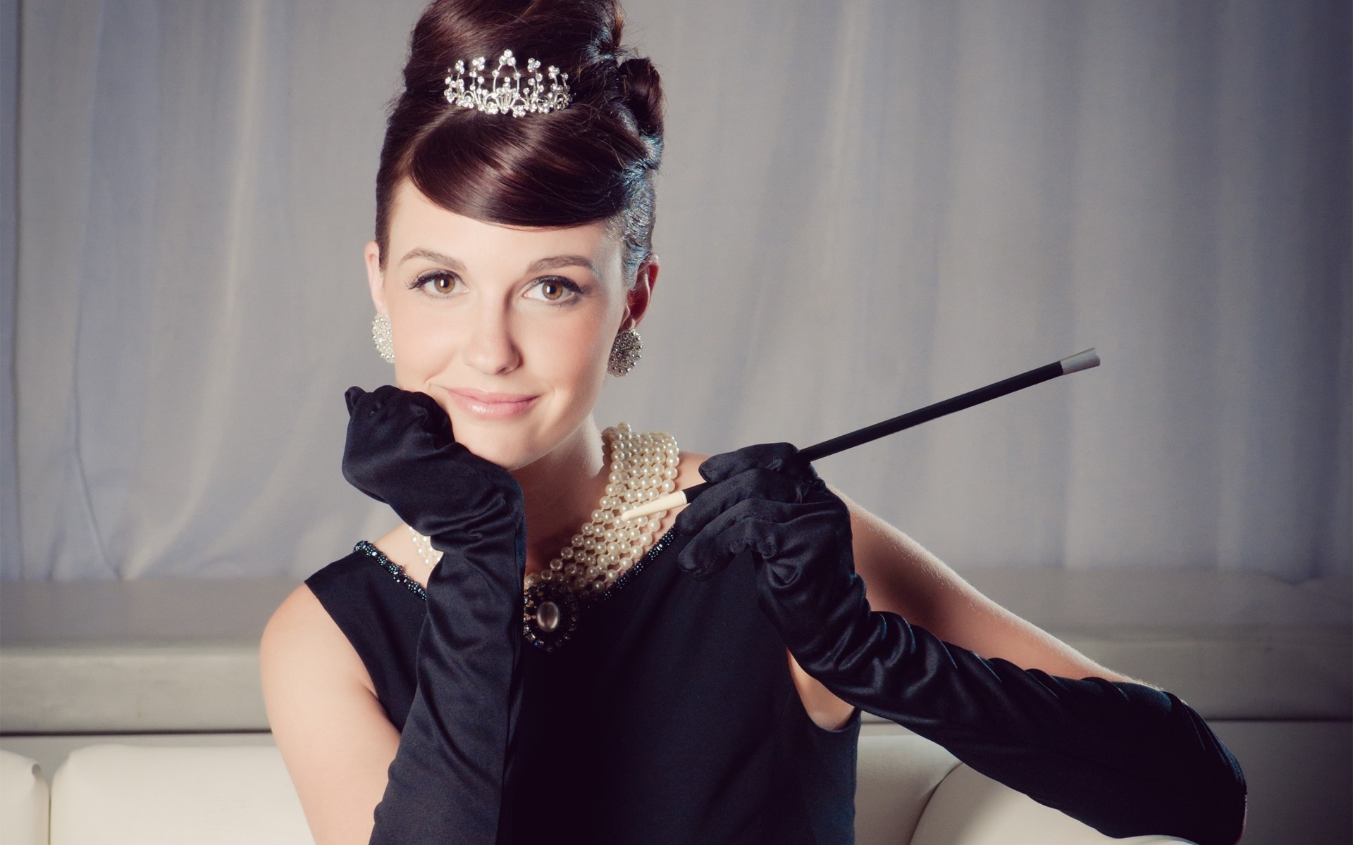 Fashion: Audrey Hepburn, Vintage, Jewelry and accessories. 1920x1200 HD Wallpaper.