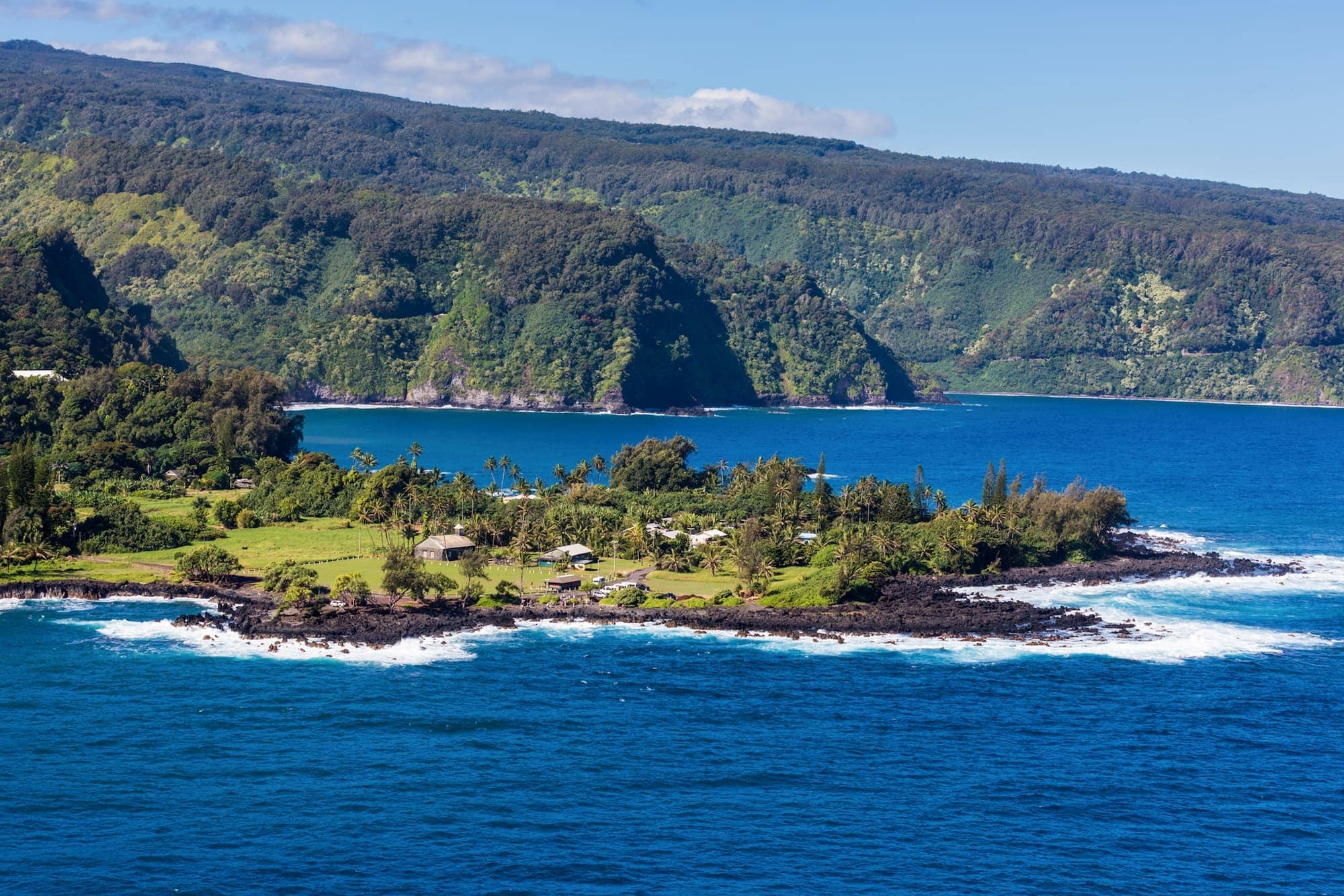 Road to Hana, Maui, DIY travel guide, Must-see sights, 2000x1340 HD Desktop
