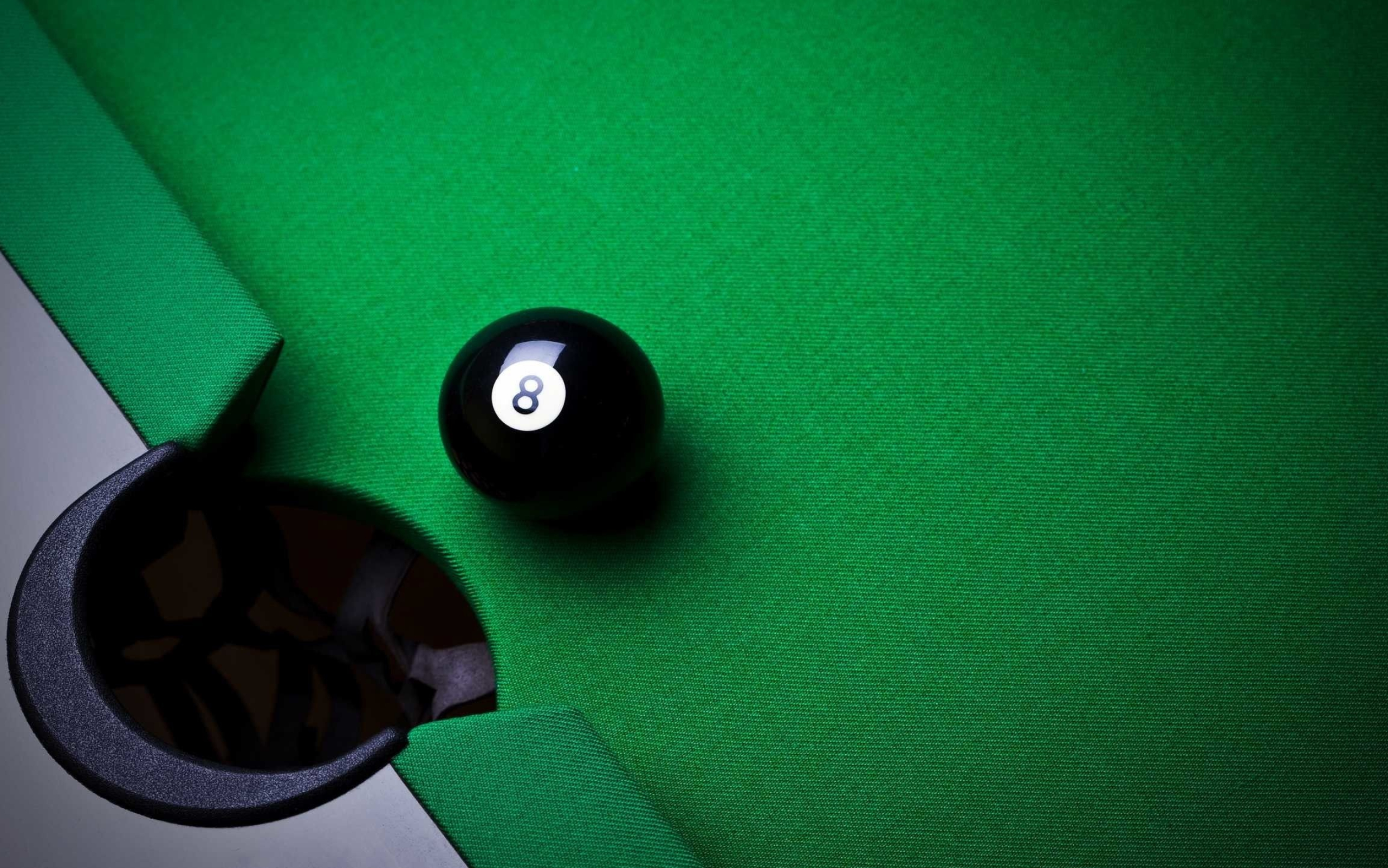 Billiards: The solid black object ball, The symbol of the eight-ball pool game, Cue sports. 2570x1610 HD Background.