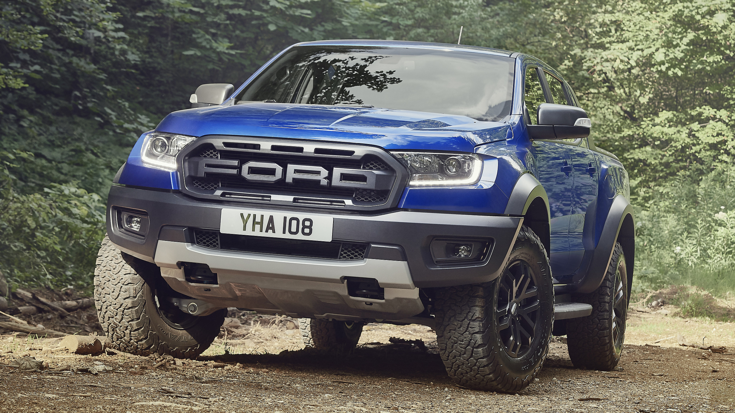 Ford Ranger: Raptor, The first compact pickup truck designed by the company. 2560x1440 HD Background.