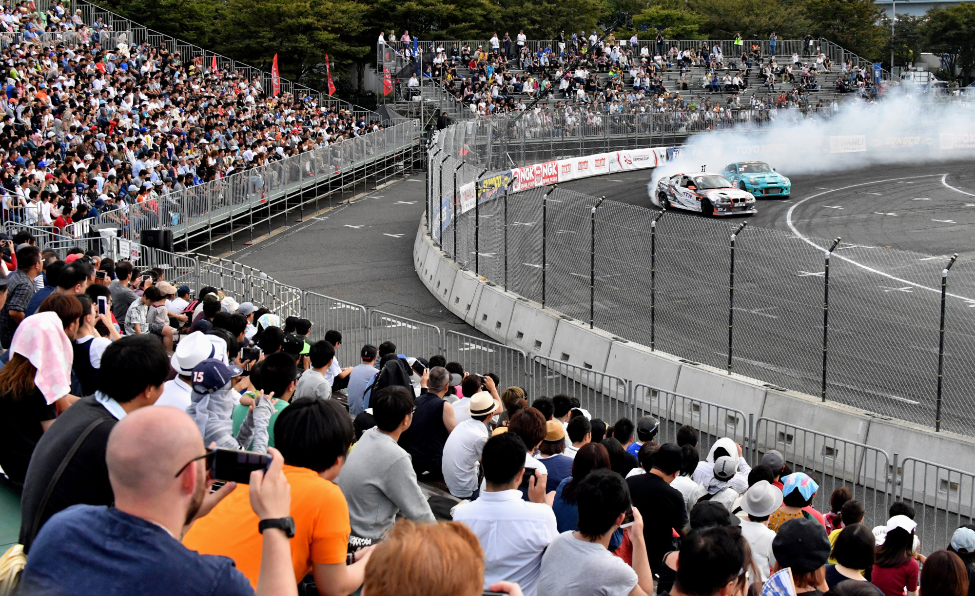 Drifting: 2017 FIA Intercontinental Drifting Cup in Tokyo, Competitive motorsports. 2000x1230 HD Wallpaper.