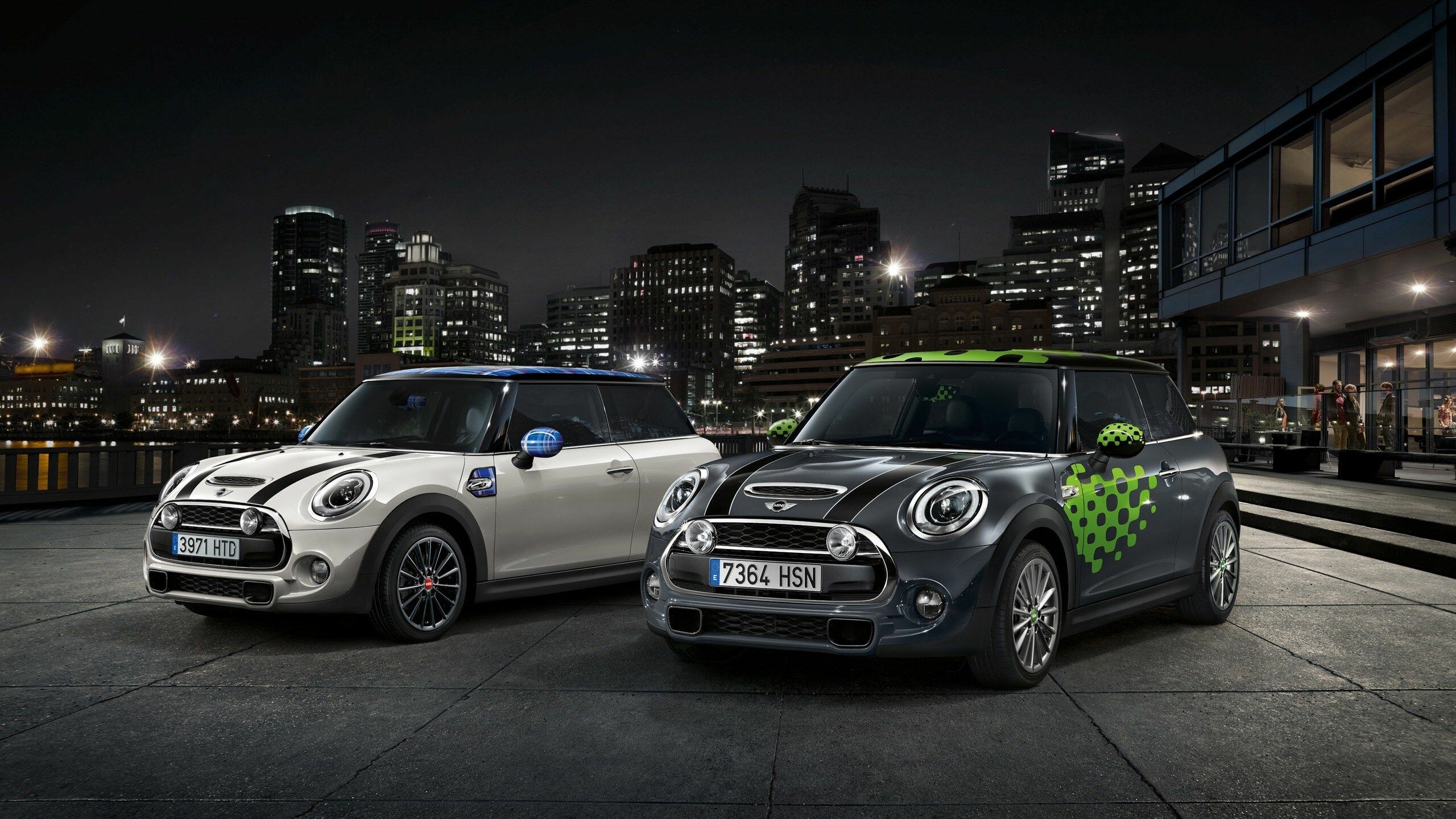 MINI Cooper: An entirely new brand's model was launched in 2001 by BMW. 2560x1440 HD Background.