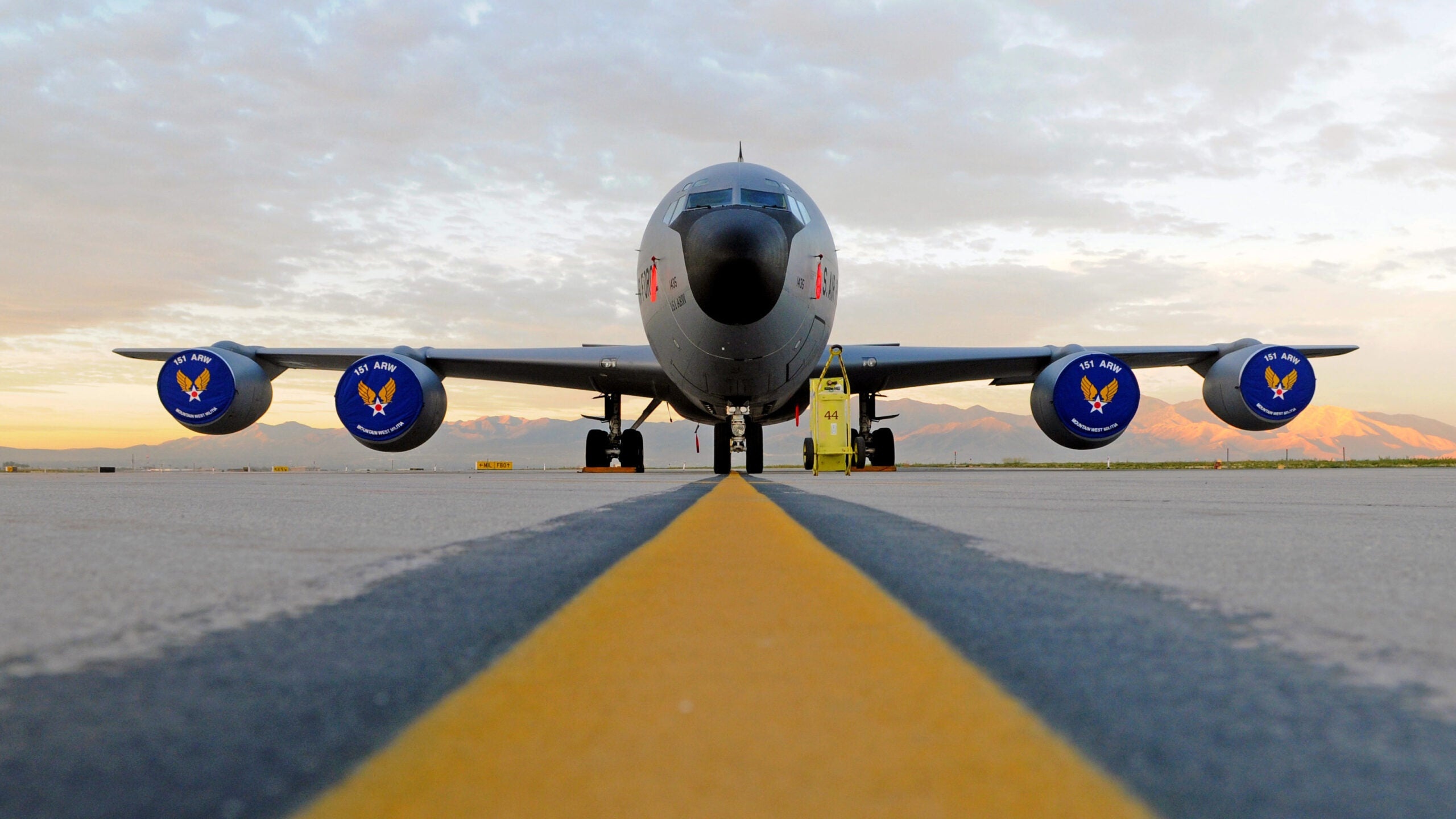 KC-135 tanker with loyal wingman drone, Impressive aircraft testing, 2560x1440 HD Desktop