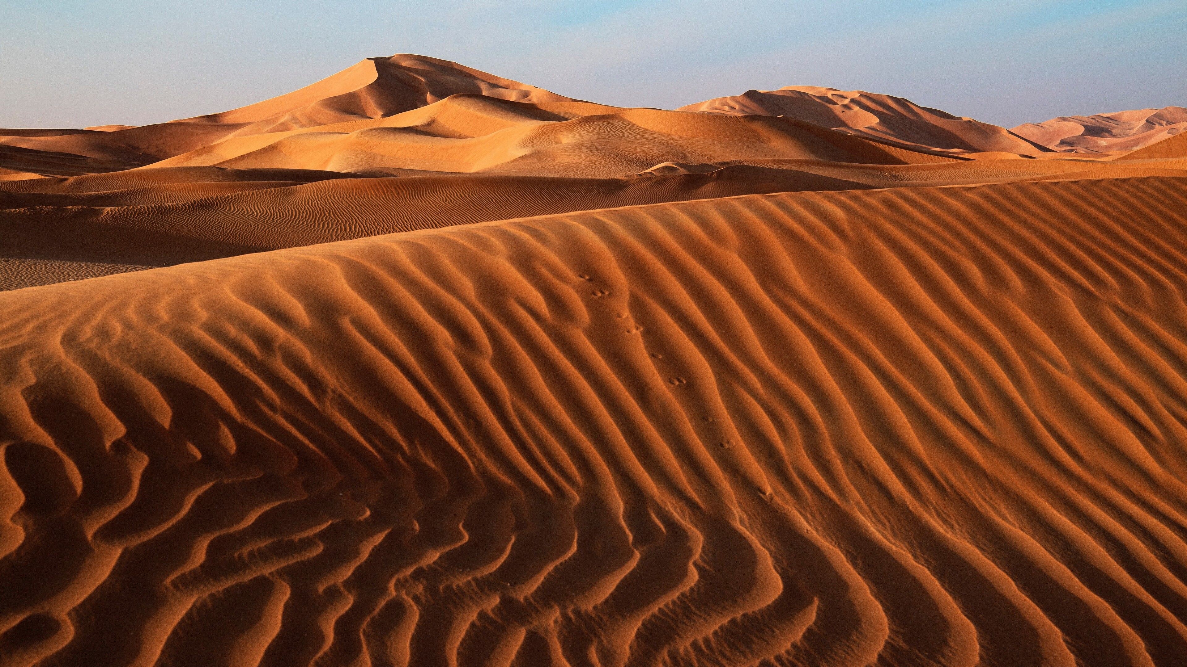 Geology: Desert, Sand dunes, A barren area where little precipitation occurs. 3840x2160 4K Background.