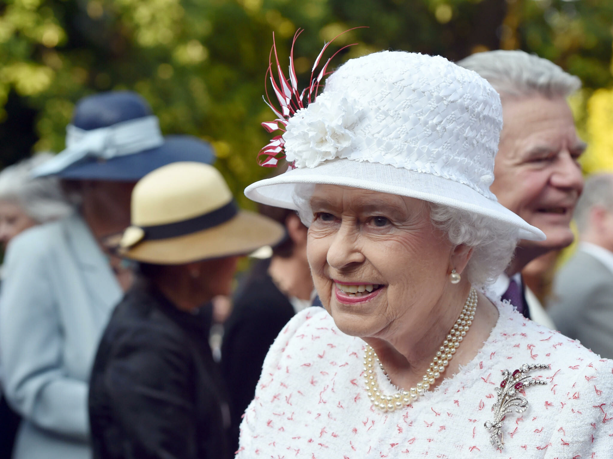 Elizabeth II, Royal visit, Beautiful photos, Memorable moments, 2050x1540 HD Desktop