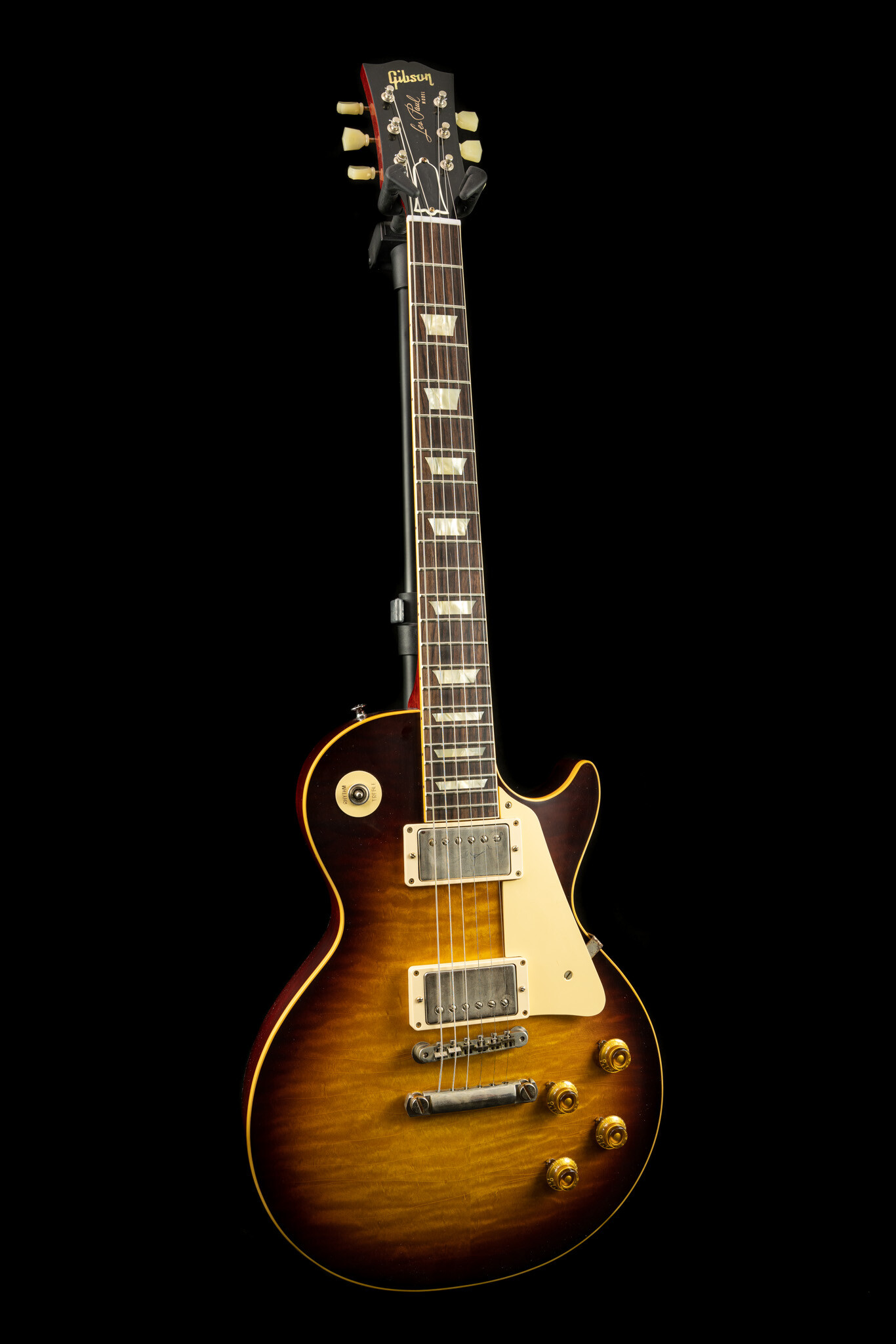 Gibson Guitar: 59 Les Paul Standard in Southern Fade Burst Ultra Light Aging. 1370x2050 HD Wallpaper.