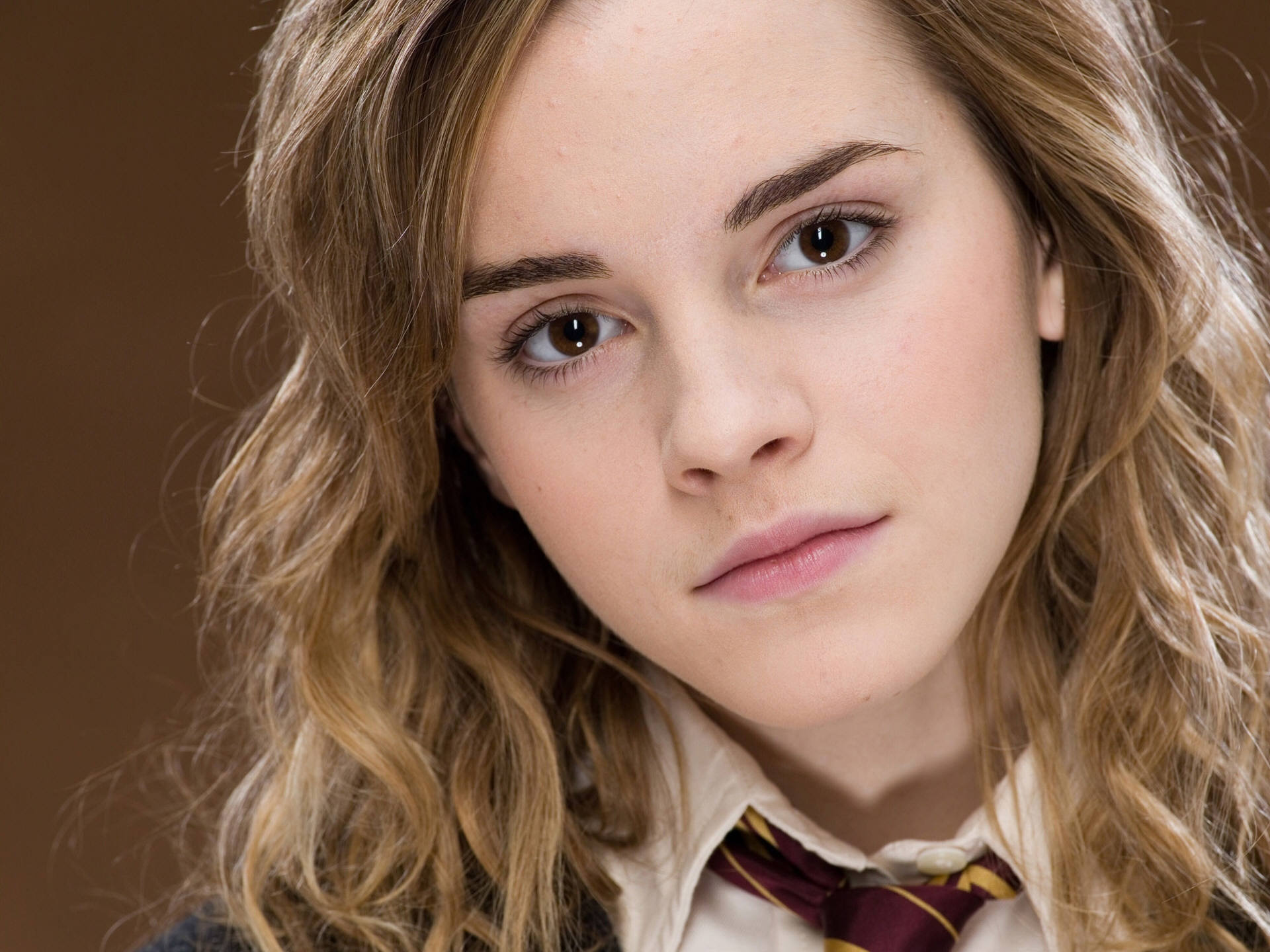 Hermione: Emma Watson, The film adaptation of J.K. Rowling’s Harry Potter and the Sorcerer’s Stone, 2001. 1920x1440 HD Wallpaper.
