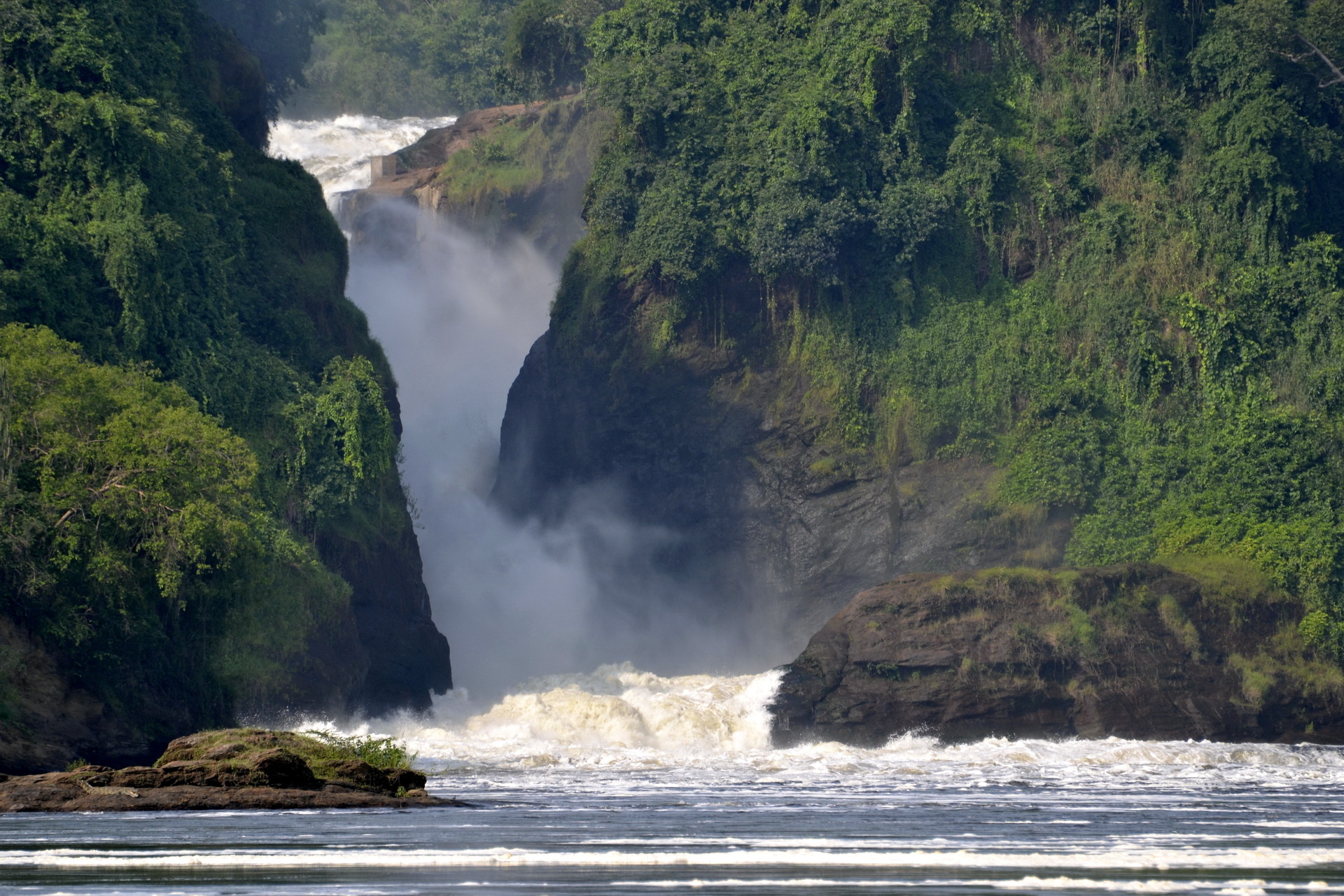 Uganda travels, Murchison falls national park, African wildlife, Natural beauty, 1920x1280 HD Desktop
