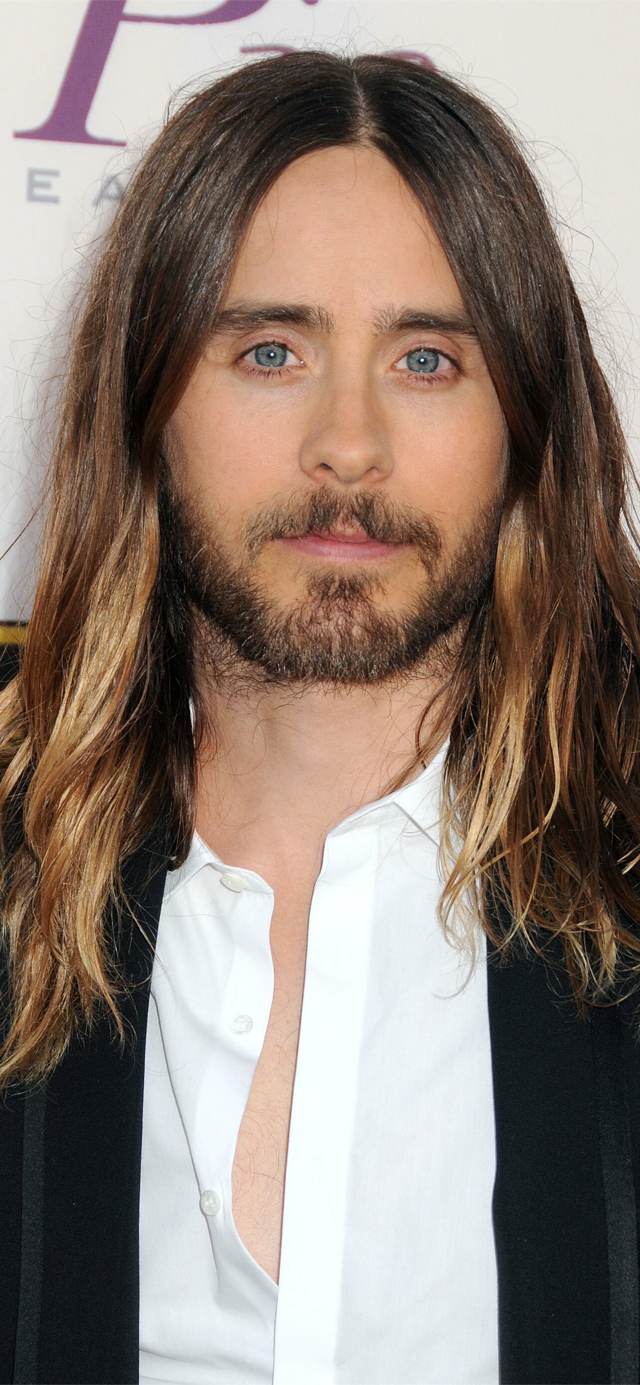 Jared Leto: Stepped away from his movie career to transform himself into a pop star, 2002. 1290x2780 HD Wallpaper.