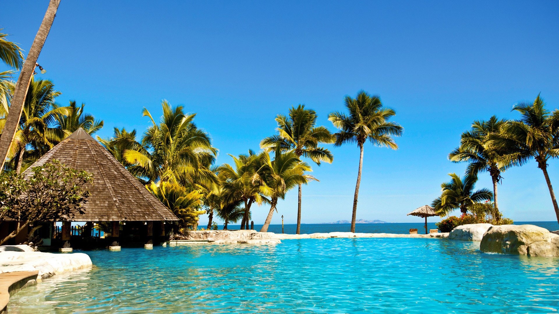 Fiji: Viti Levu has an area of about 4,000 square miles. 1920x1080 Full HD Background.
