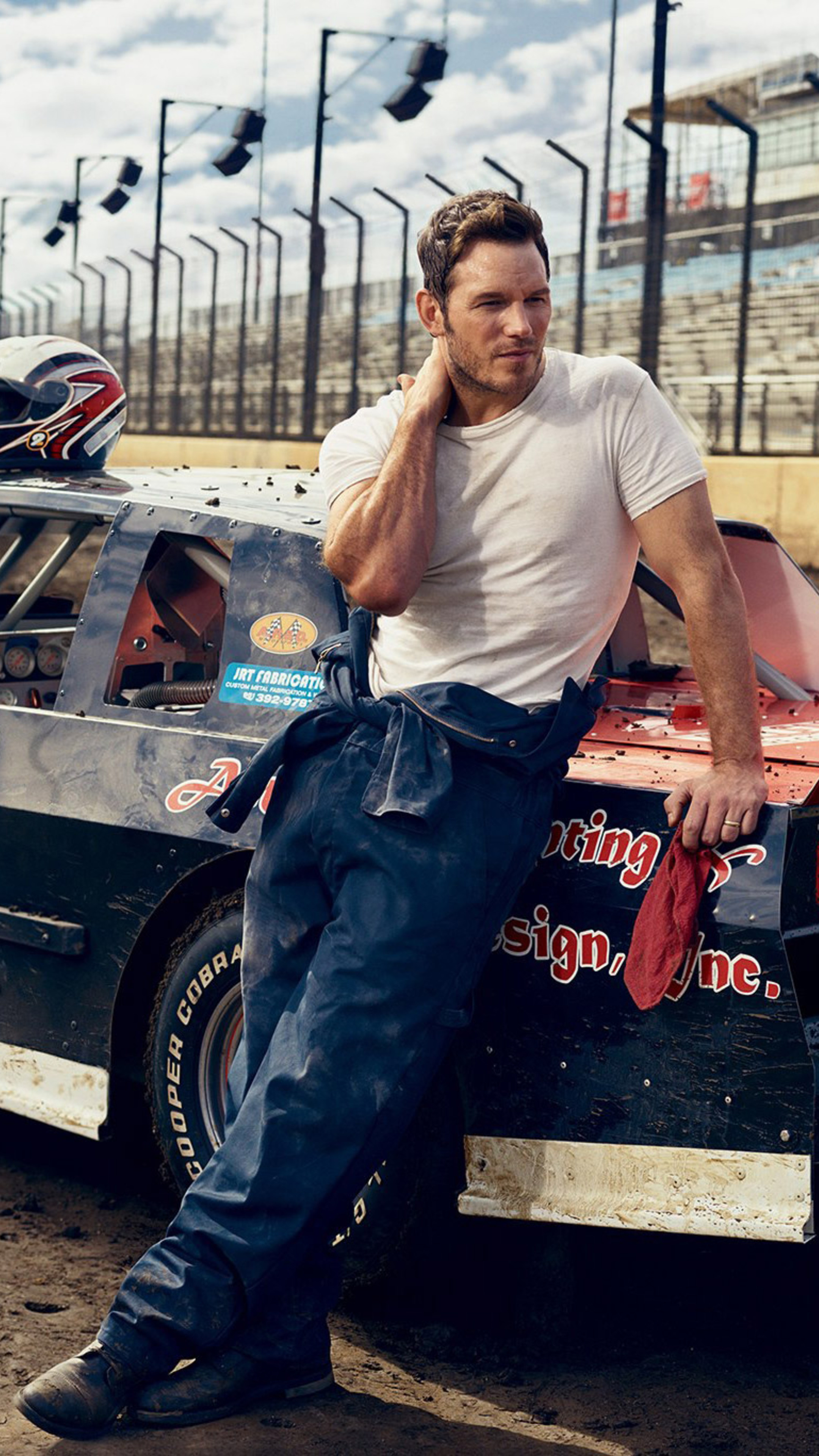 Chris Pratt: Appeared in The WB drama series Everwood, Bright Abbott. 2160x3840 4K Wallpaper.