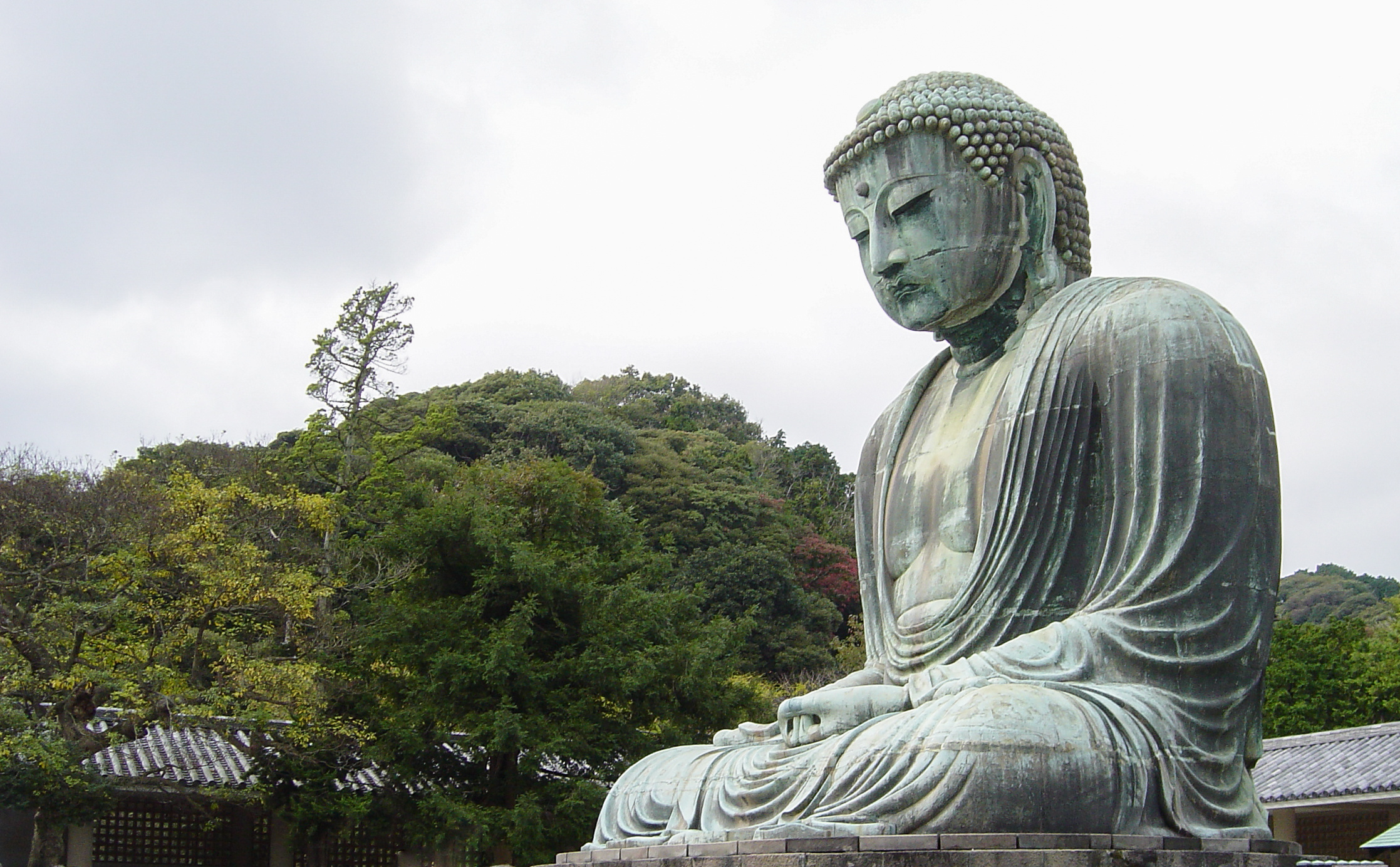 Great Buddha of Kamakura, Majestic statue, Serene ambiance, Spiritual icon, 2240x1390 HD Desktop
