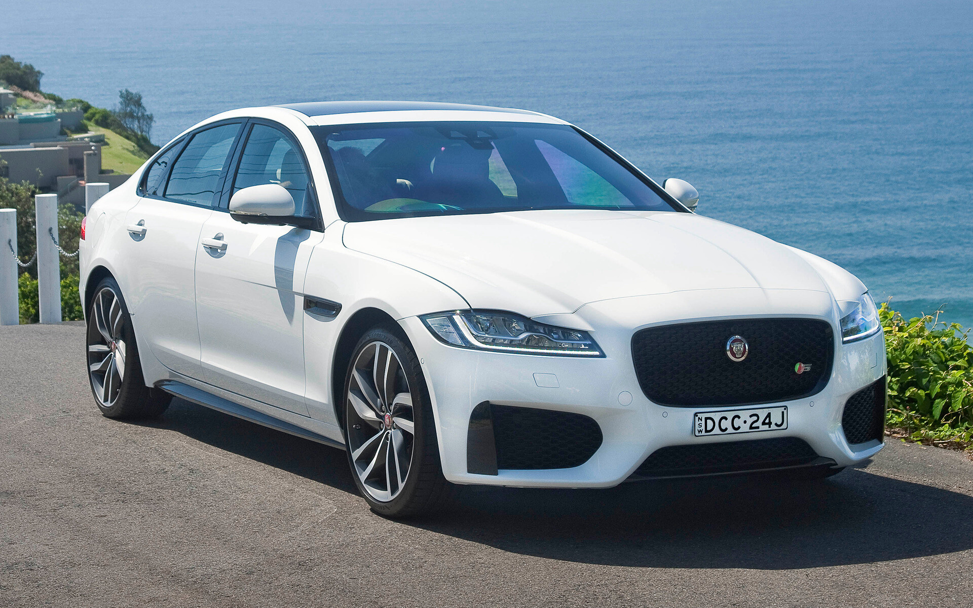 Jaguar Cars: Established as a subsidiary of Tata Motors in 2008, Luxury cars. 1920x1200 HD Wallpaper.