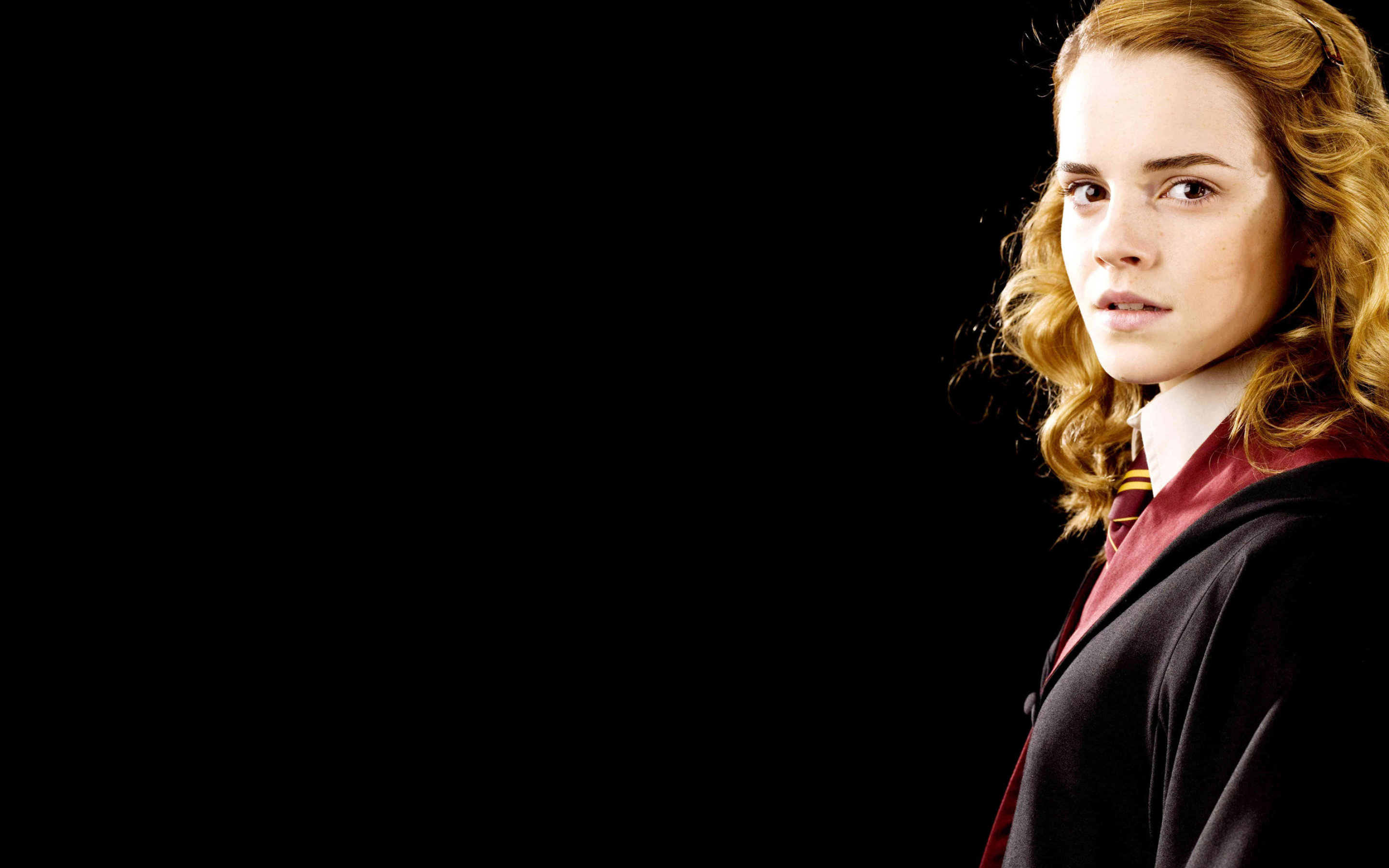 Hermione: Celebrity, best known for playing the young wizard in the Harry Potter films. 2880x1800 HD Background.