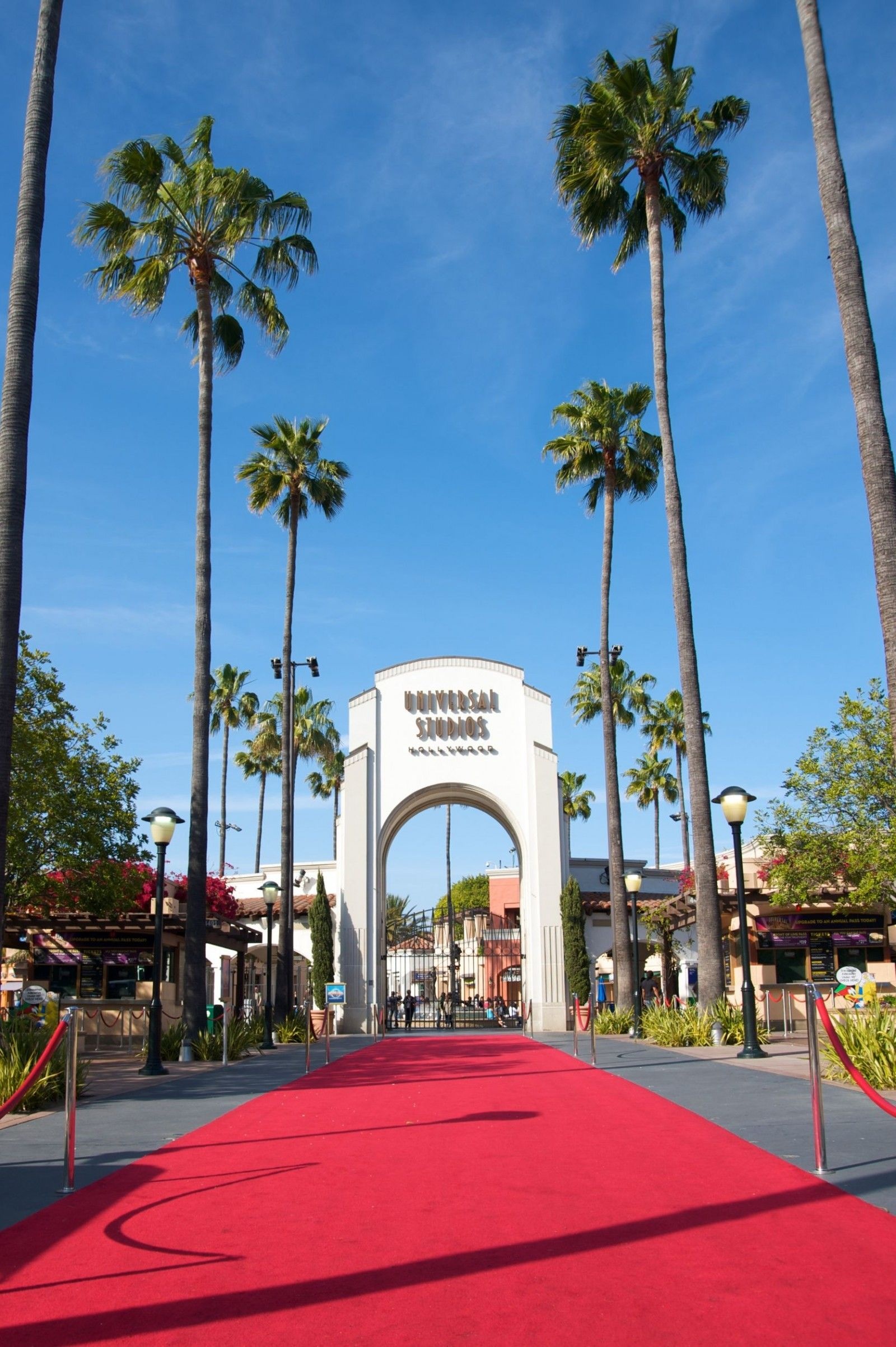 Universal Studios Hollywood, Universal studios destination, Top honeymoon spot, Hollywood vacation, 1600x2410 HD Phone