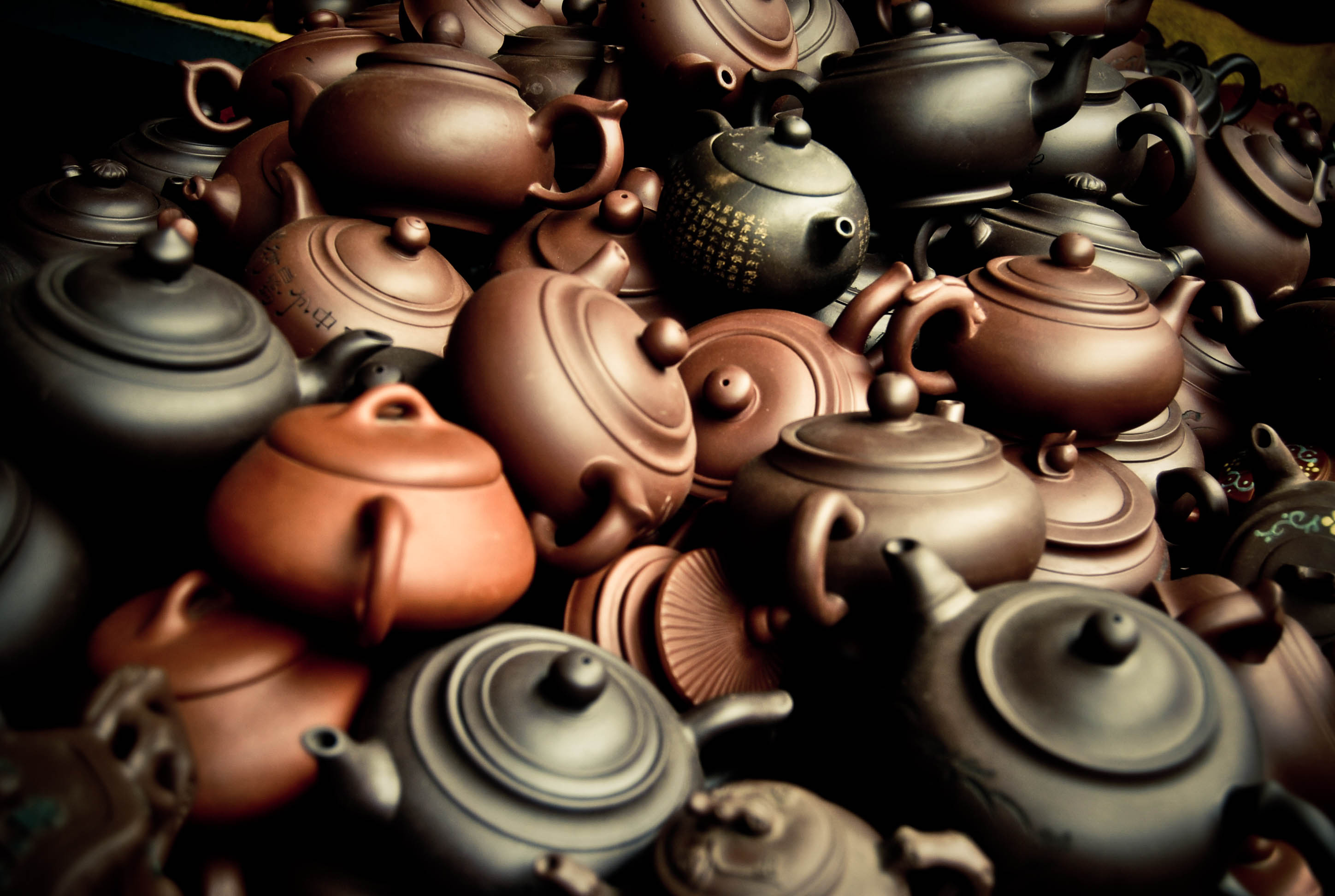 Beijing teapot, Chinese tea culture, Panjiayuan market, Authentic souvenirs, 2900x1950 HD Desktop