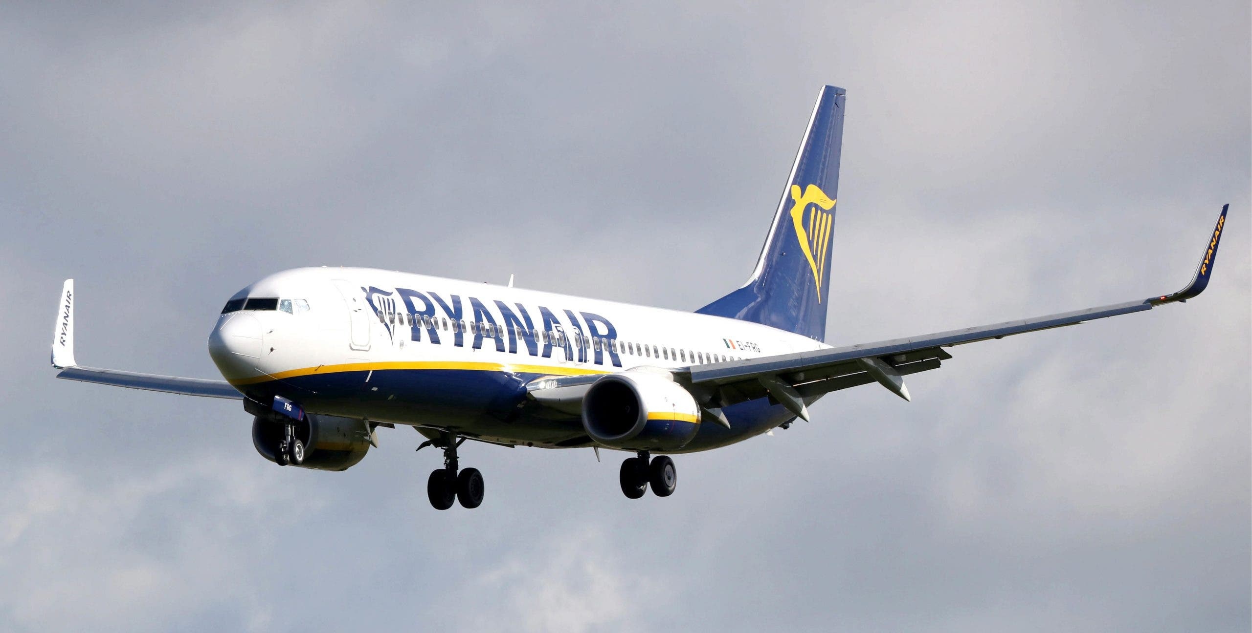 Ryanair cuts flights, Spain travel restrictions, COVID-19 impact, Olive Press news, 2560x1300 HD Desktop