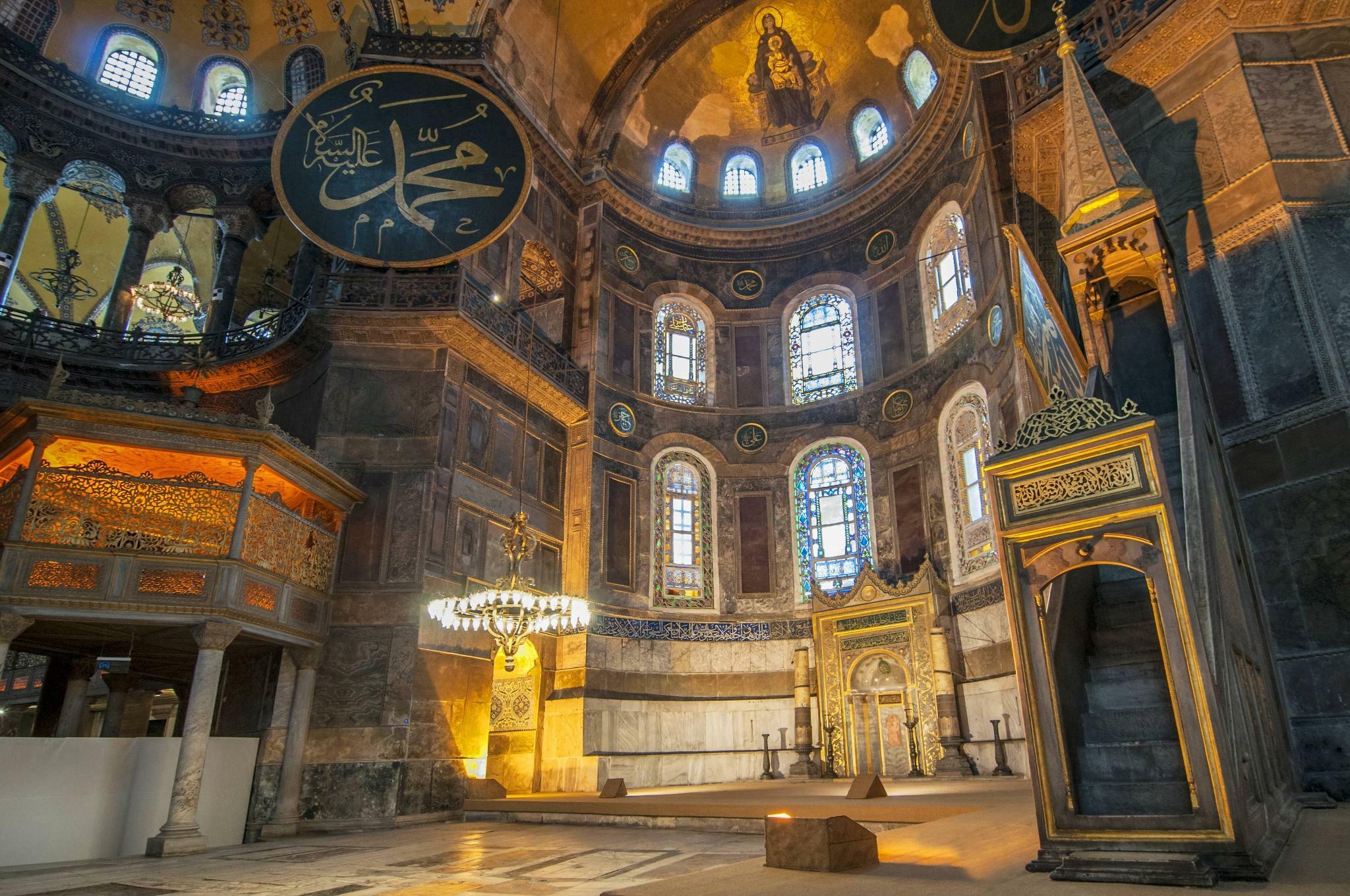 Hagia Sophia, Controversial decision, Christian mosaics, Turbulent debate, 2050x1360 HD Desktop