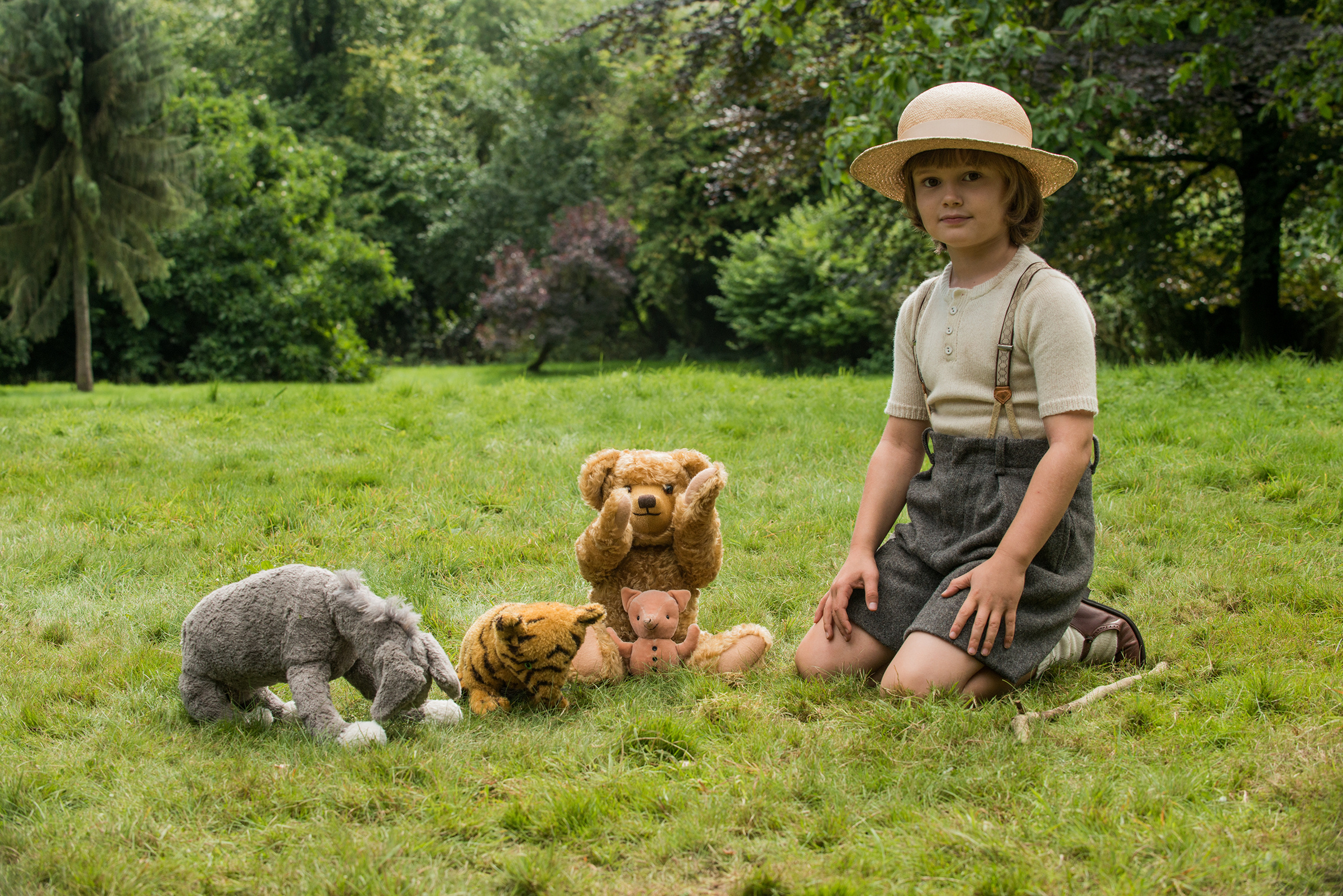 Christopher Robin (Movie): An English boy, Adventures with Winnie-the-Pooh, Piglet, Will Tilston. 2410x1610 HD Wallpaper.