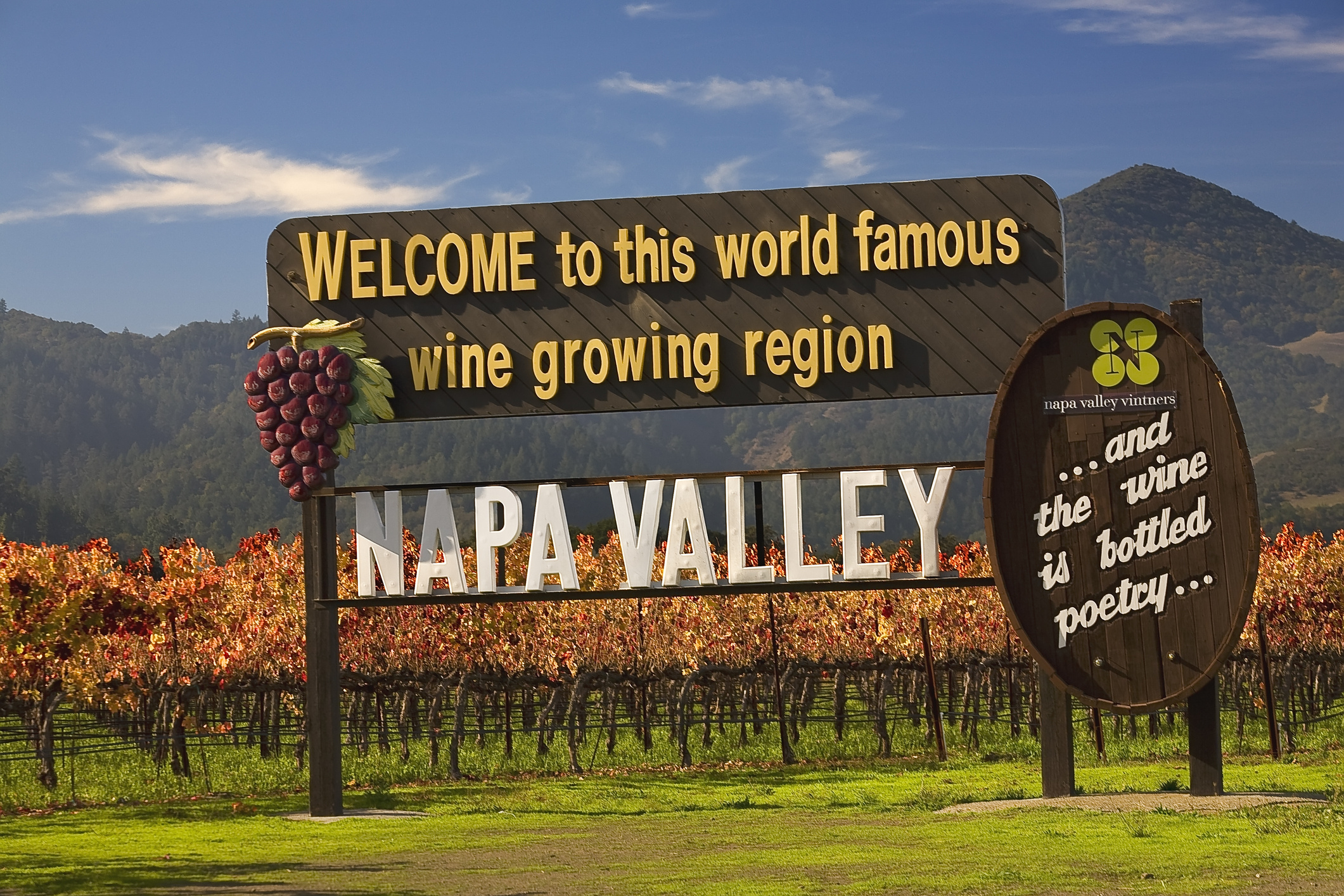 Best time to visit Napa Valley, Seasonal beauty, Wine country, Churchill Manor, 2130x1420 HD Desktop