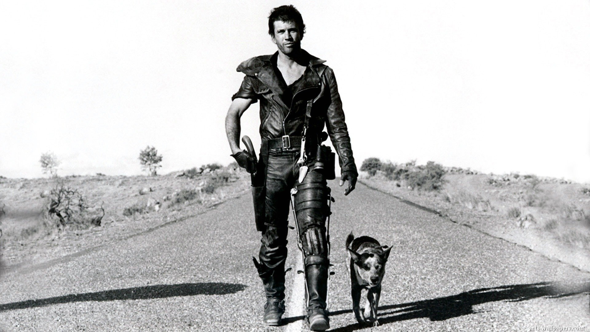 Mad Max: Mel Gibson stars as Max Rockatansky, a police officer turned vigilante. 1920x1080 Full HD Background.