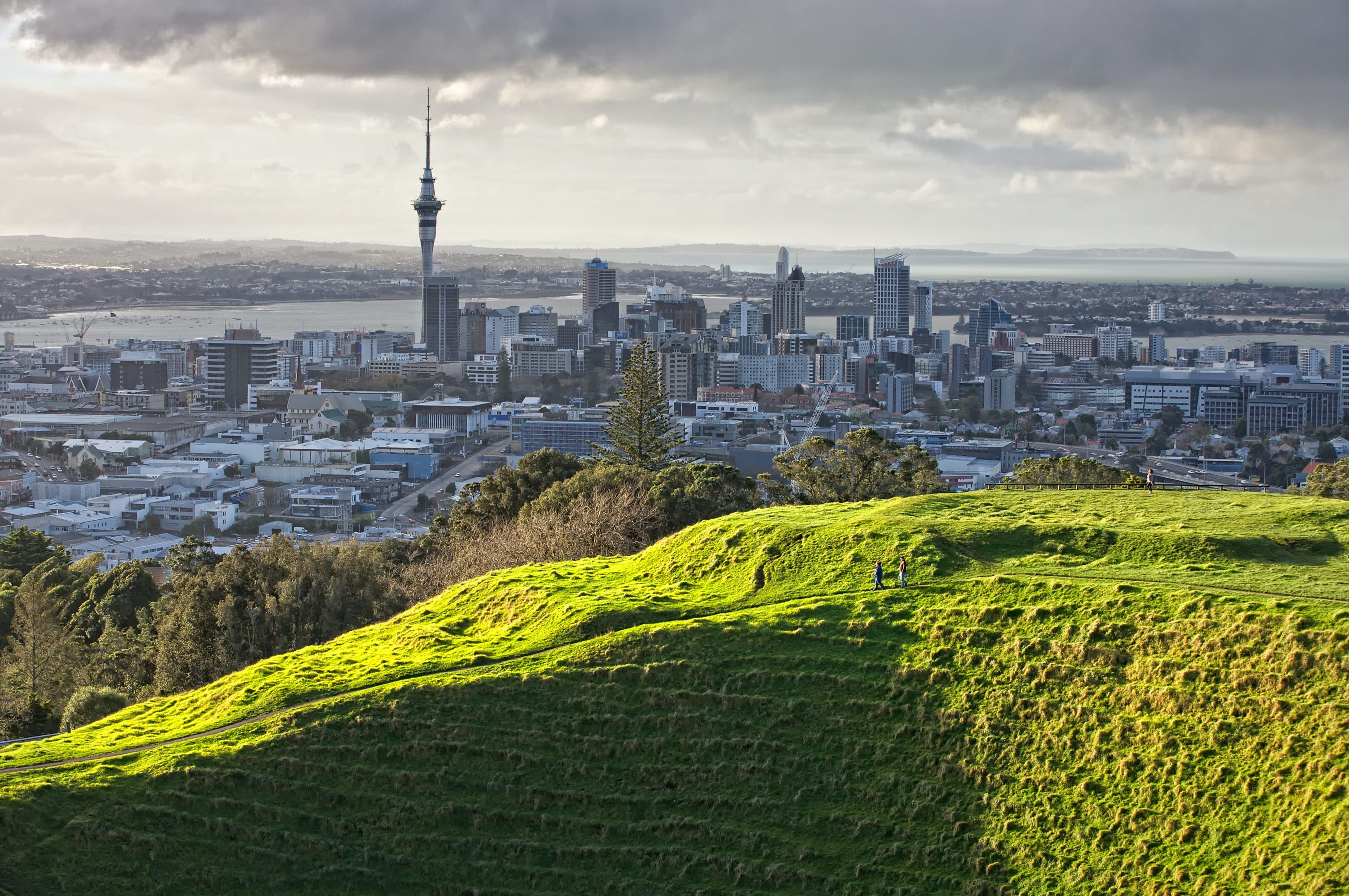 Mount Eden Crater, New Zealand wonder, Auckland attraction, Lonely Planet recommendation, 3120x2070 HD Desktop