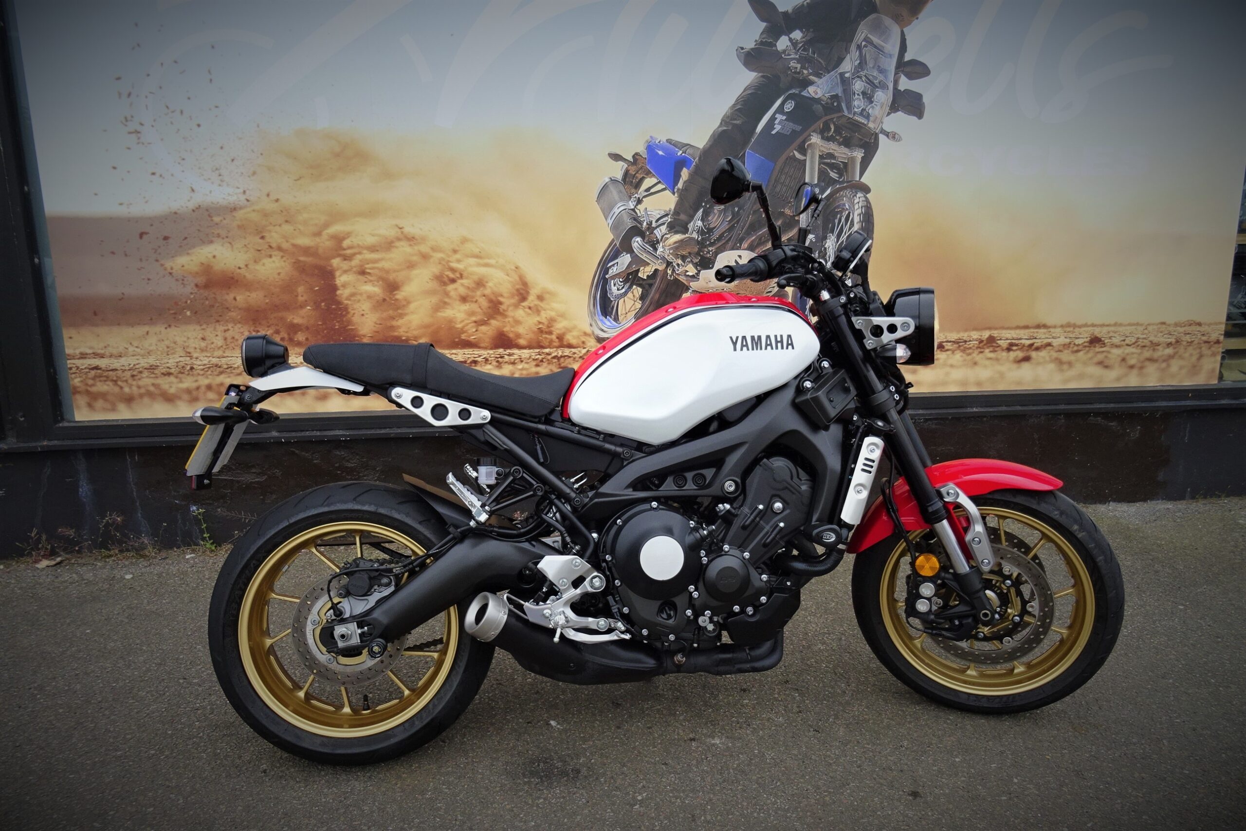 Yamaha XSR900, Mitchell's motorcycles, Two-wheeler icon, 2560x1710 HD Desktop