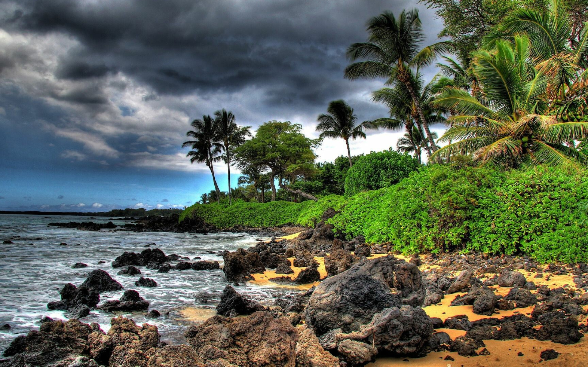 Maui (Hawaii): Leeward side includes Kihei, Wailea, Makena, Lahaina, Kaanapali, and Kapalua. 1920x1200 HD Background.