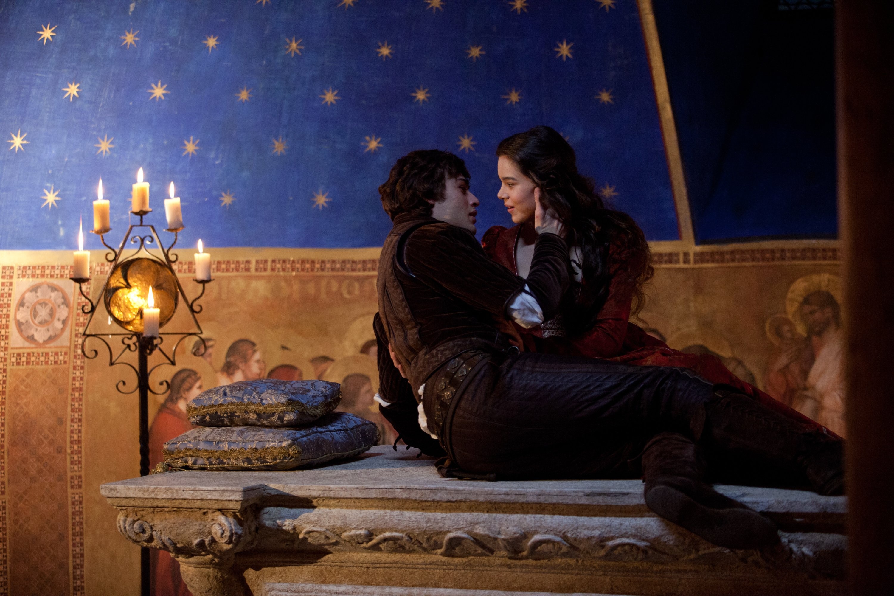 Romeo + Juliet, Captivating performances, Beautiful cinematography, Tragic romance, 3000x2000 HD Desktop